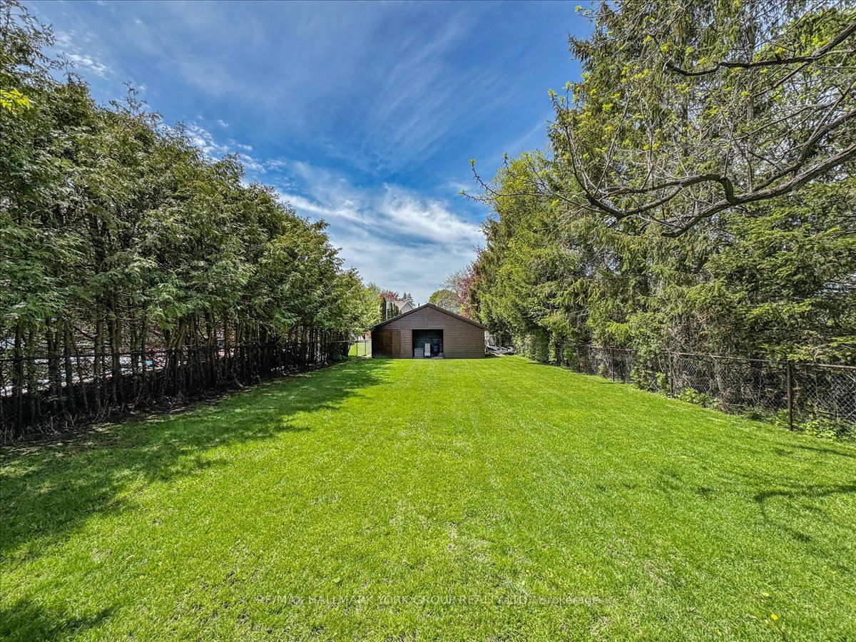 229 Lake Drive N Property Photo 47