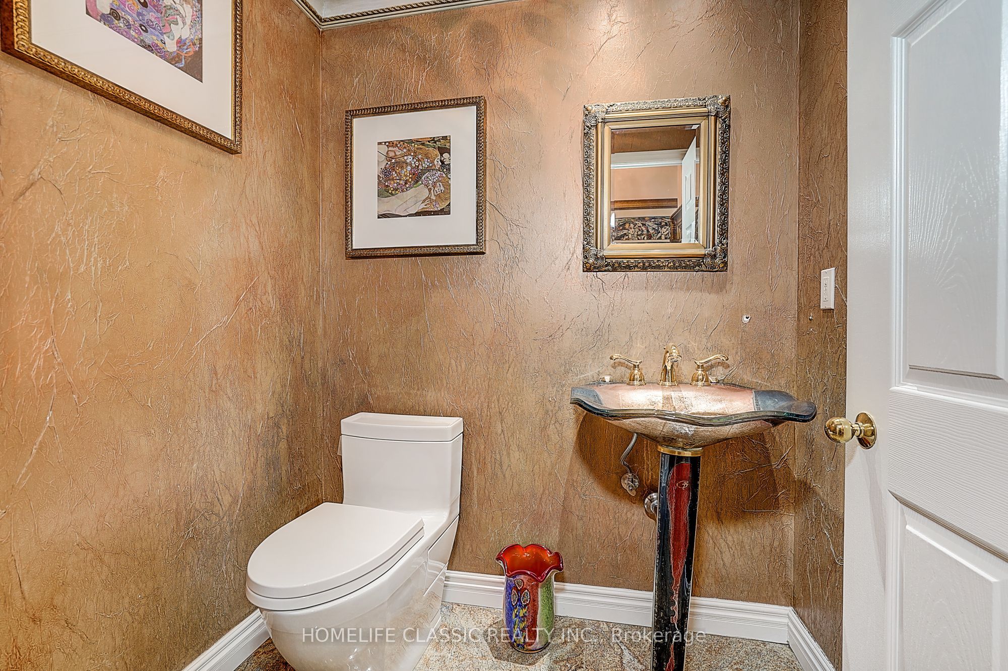 1 Clark Avenue Ph 7 Property Photo 32