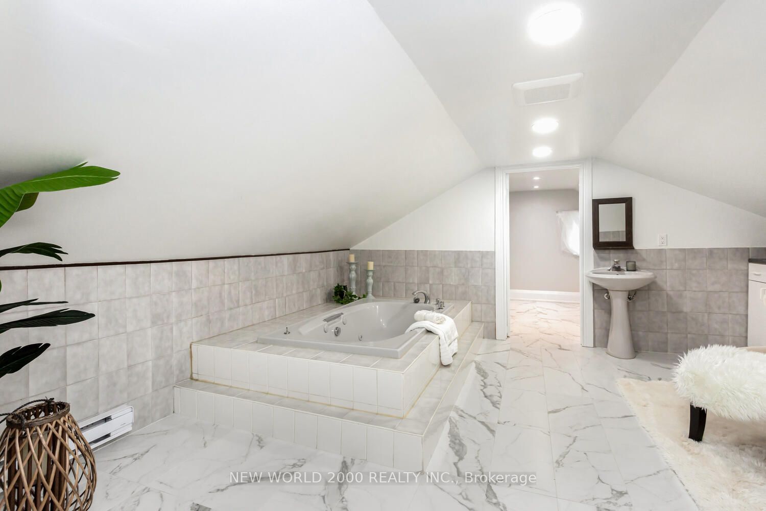 8071 Kipling Avenue Property Photo 32