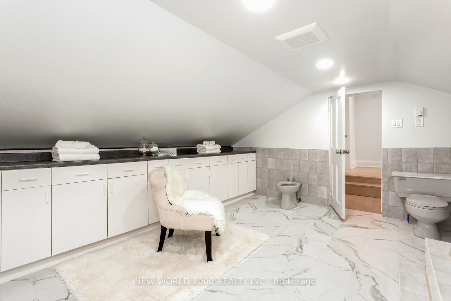 8071 Kipling Avenue Property Photo 36