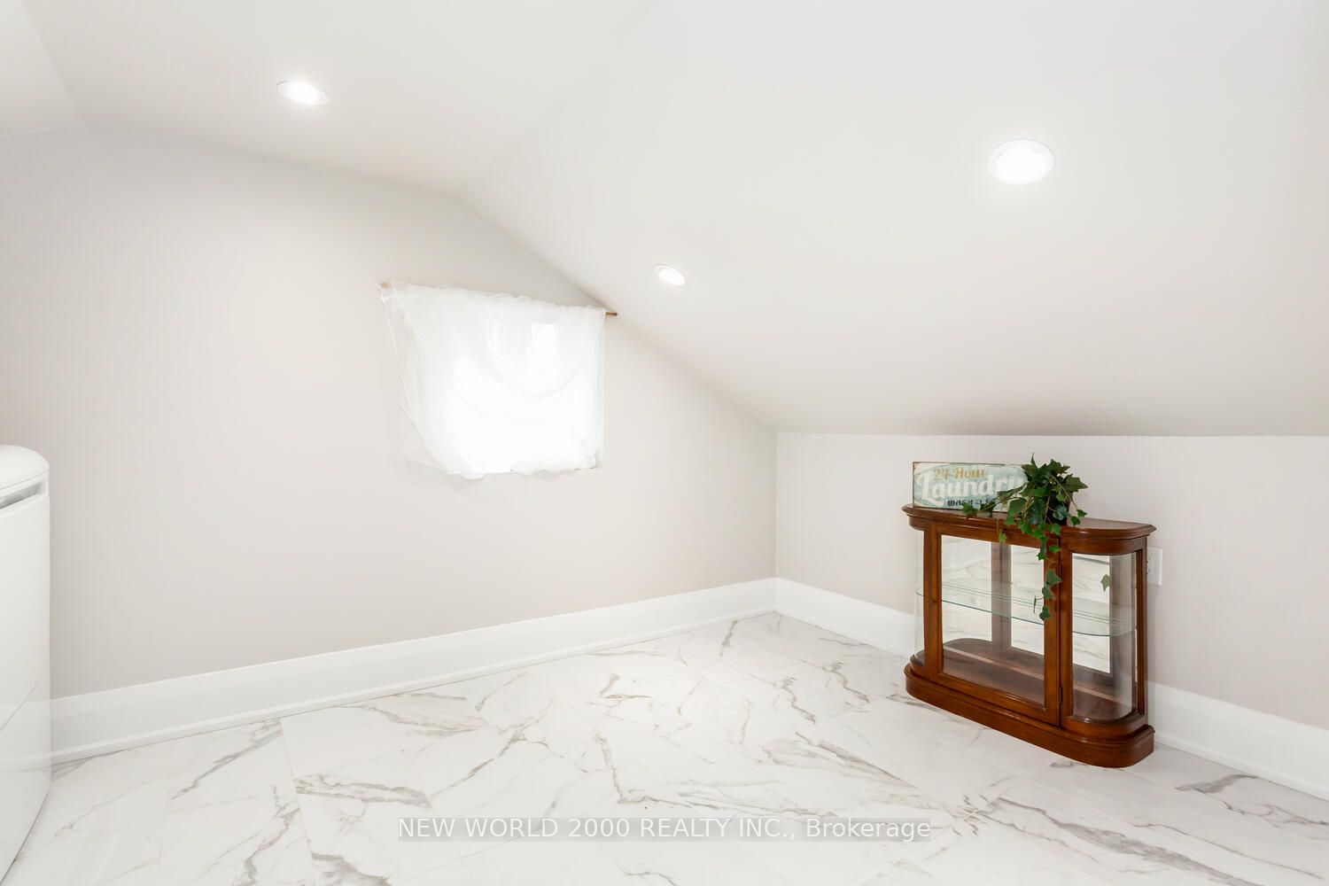 8071 Kipling Avenue Property Photo 37