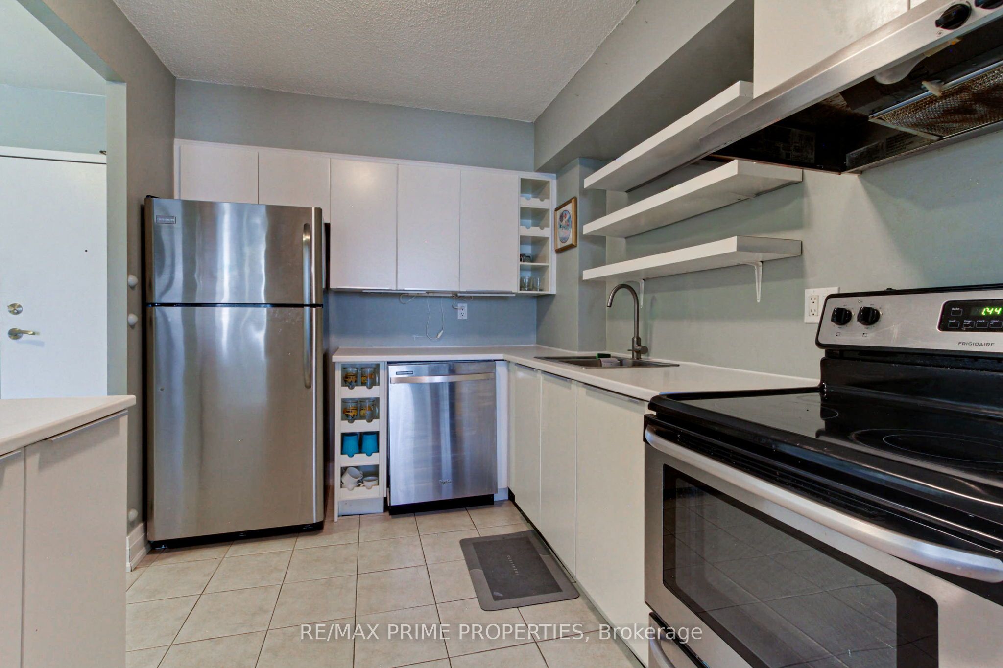 250 Davis Drive 603 Property Photo 6