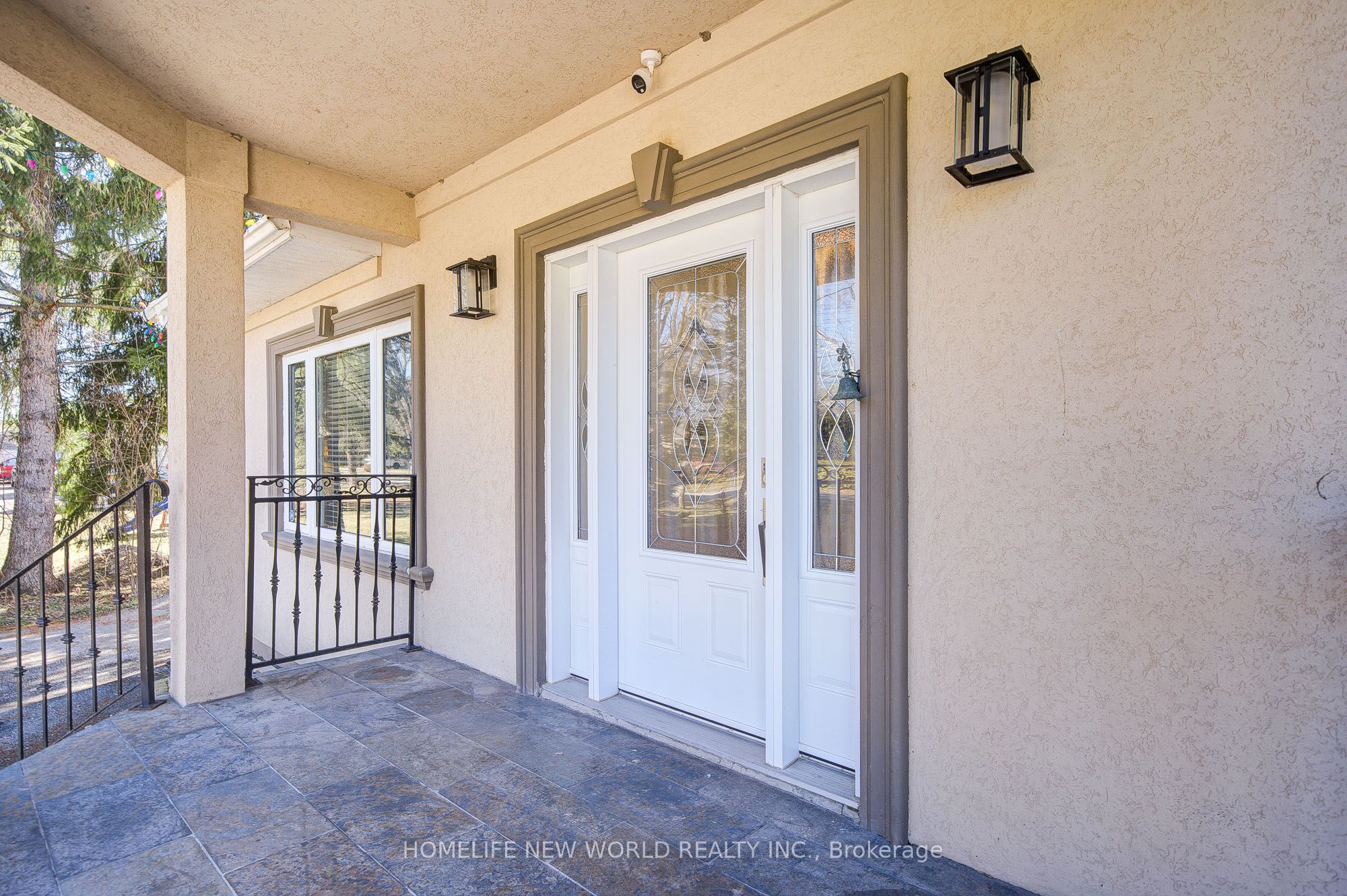 215 Willow Drive Property Photo 6