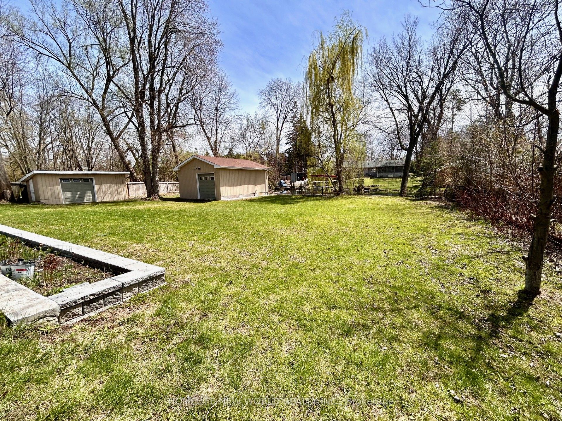 215 Willow Drive Property Photo 42