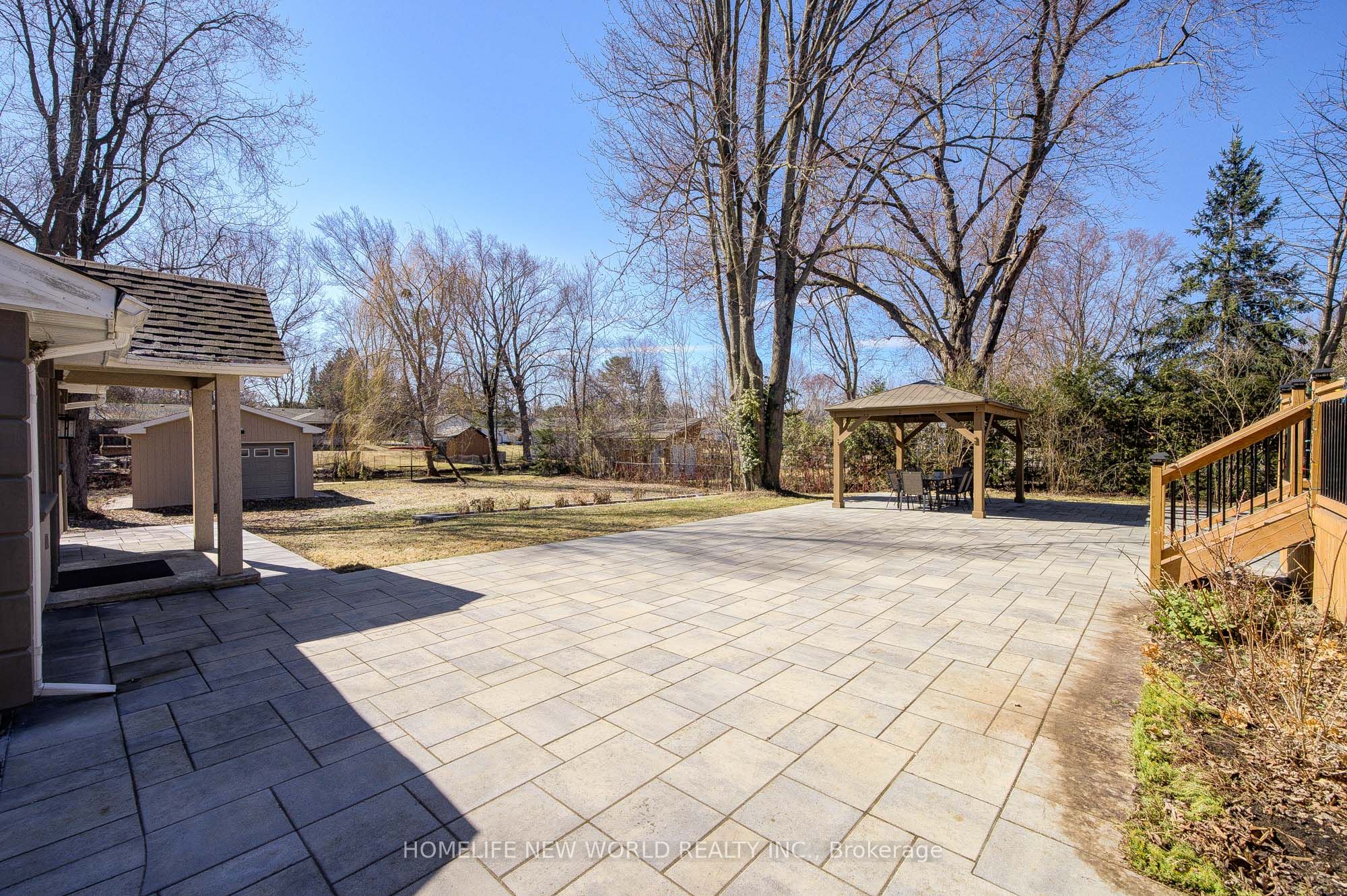 215 Willow Drive Property Photo 44
