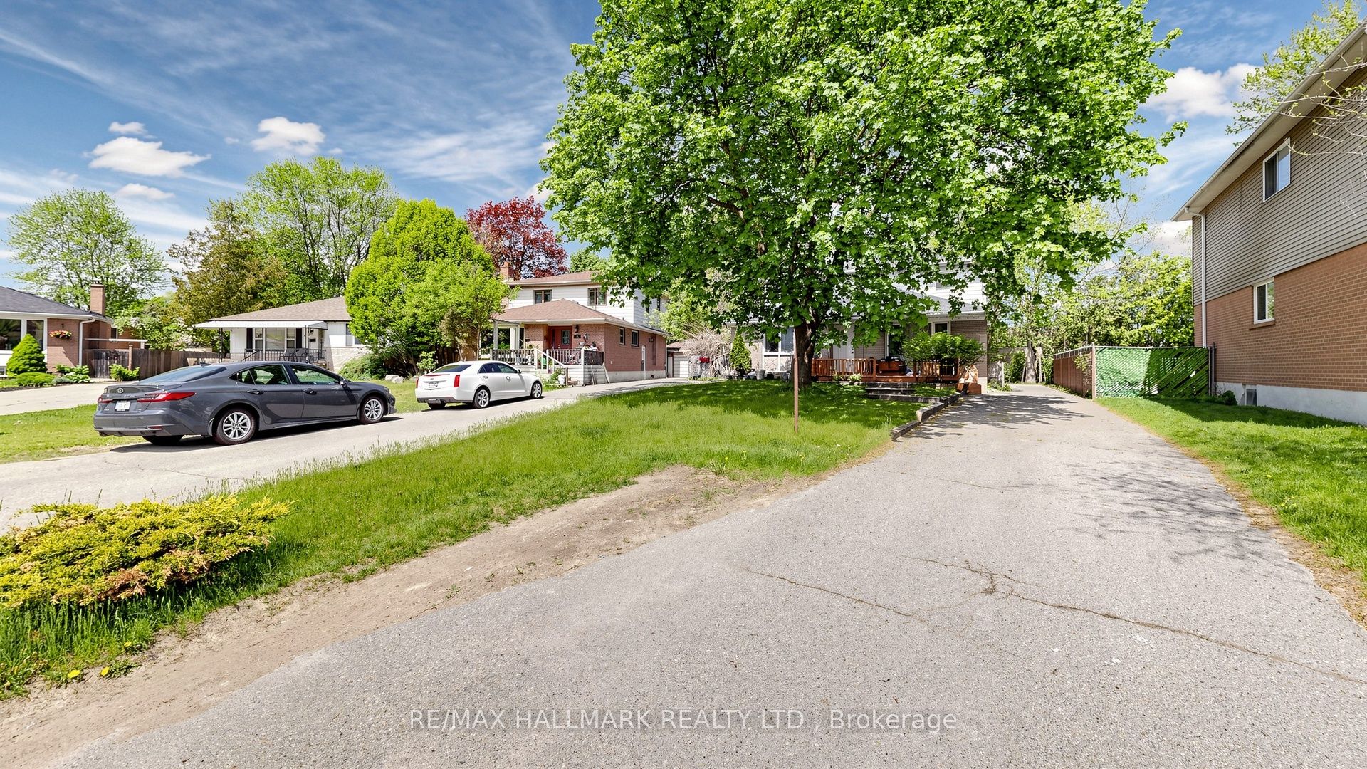 46 Collins Crescent Property Photo 2