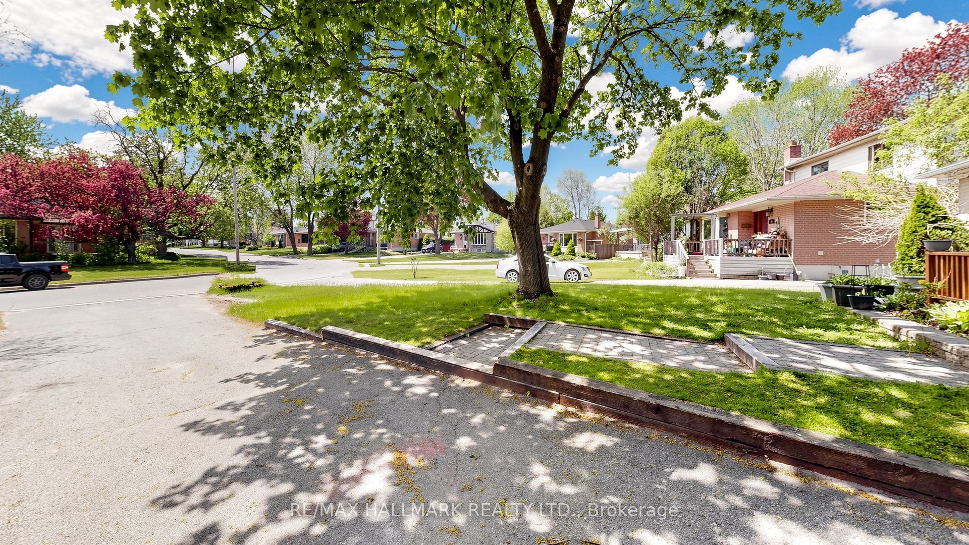 46 Collins Crescent Property Photo 4