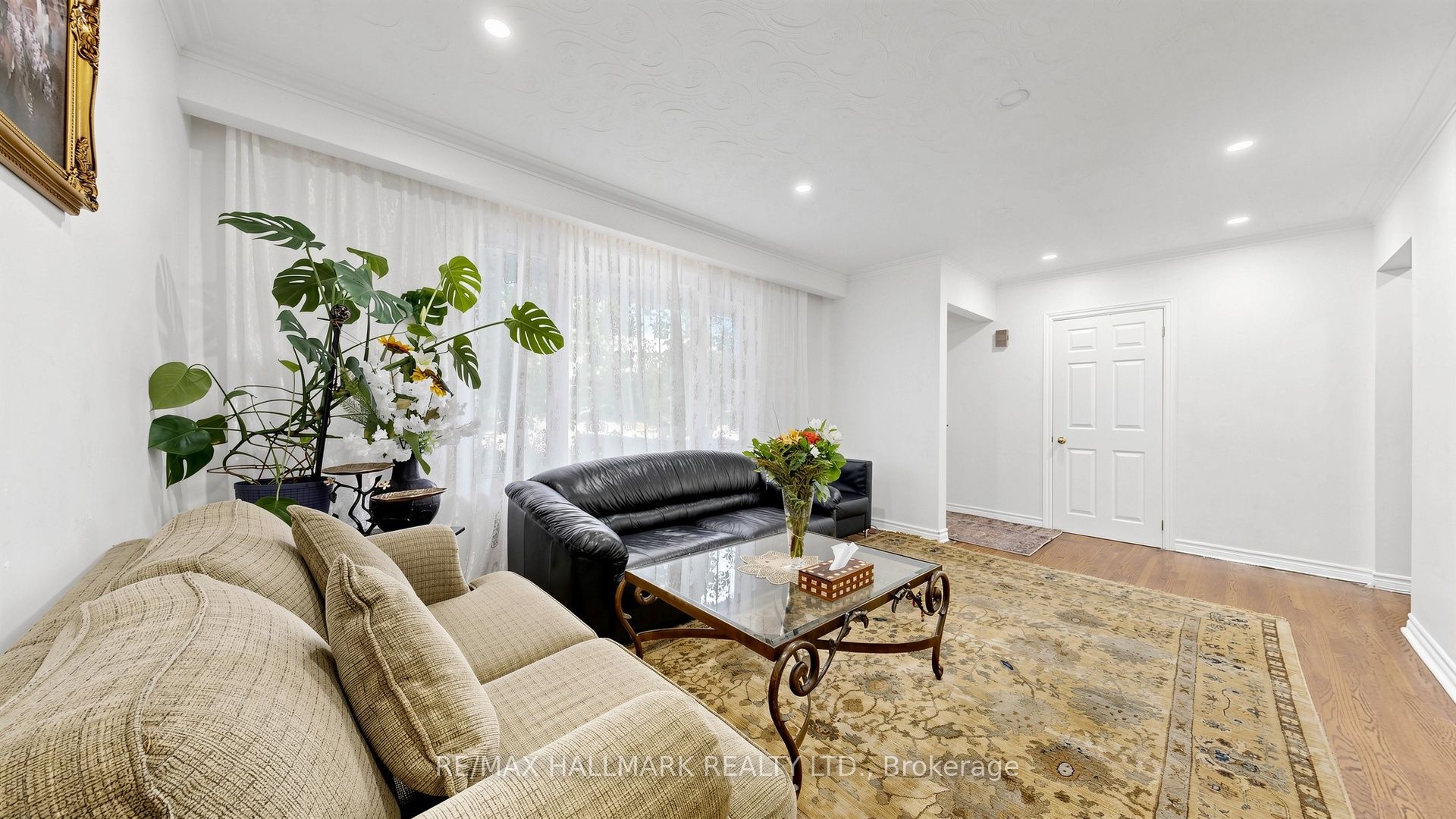 46 Collins Crescent Property Photo 6