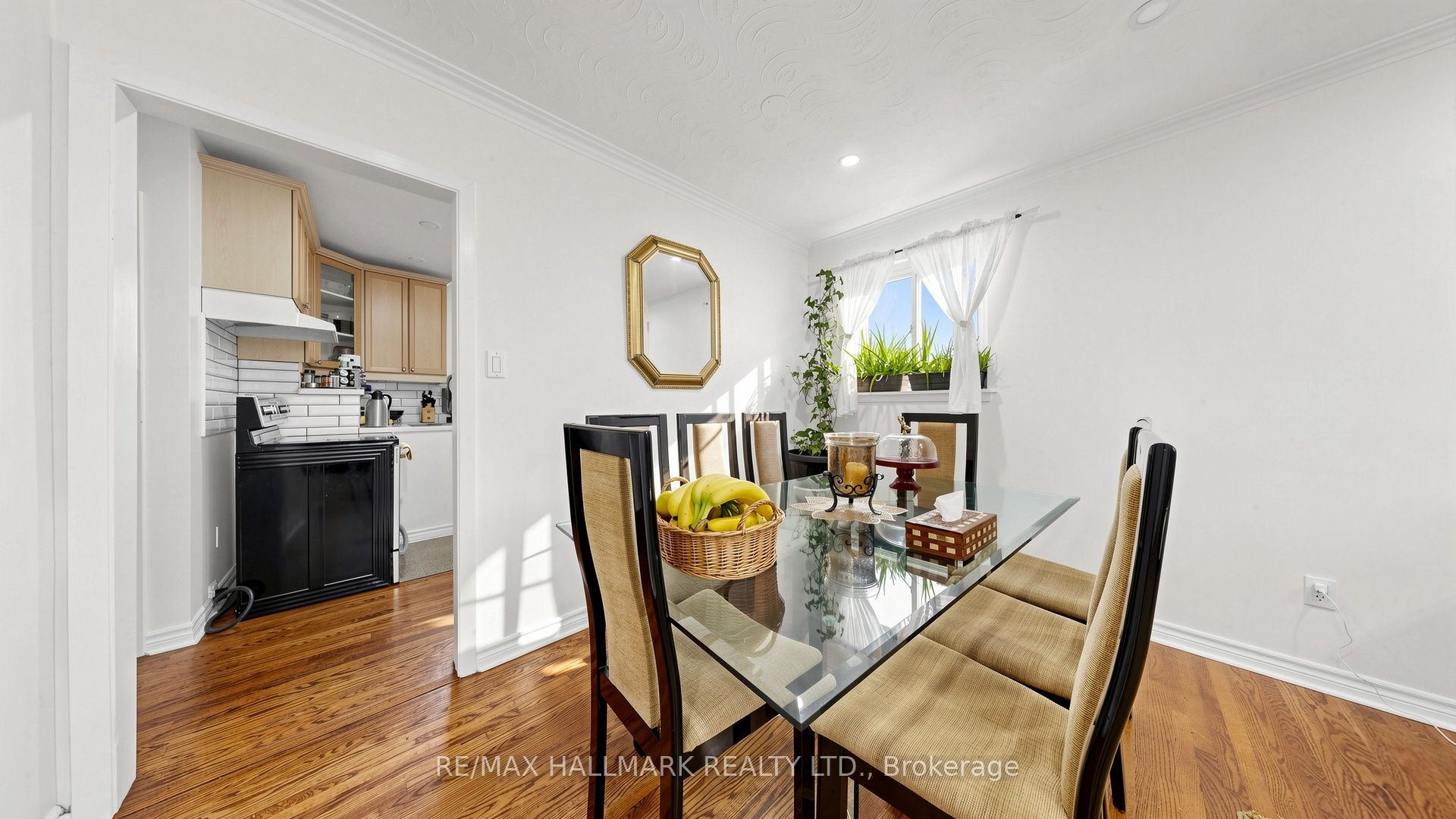 46 Collins Crescent Property Photo 8