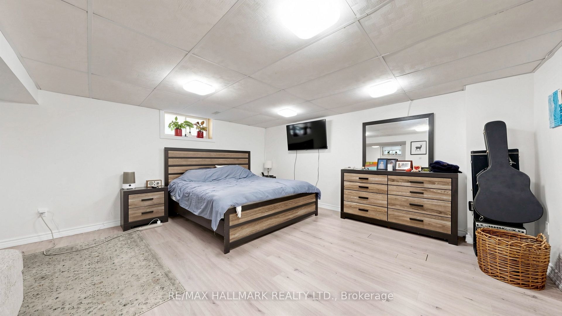 46 Collins Crescent Property Photo 28