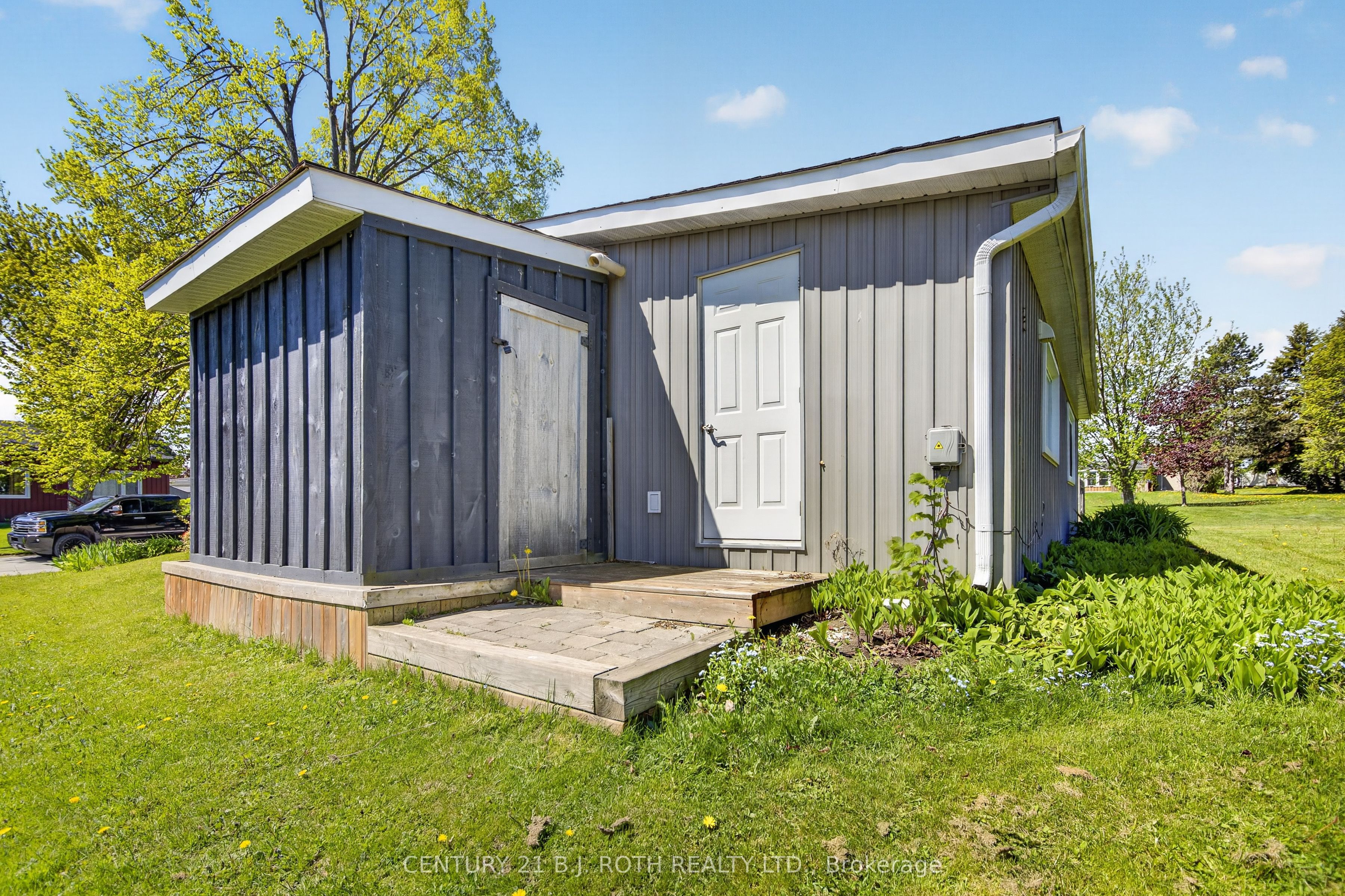 8 Belle Isle Arm Property Photo 9