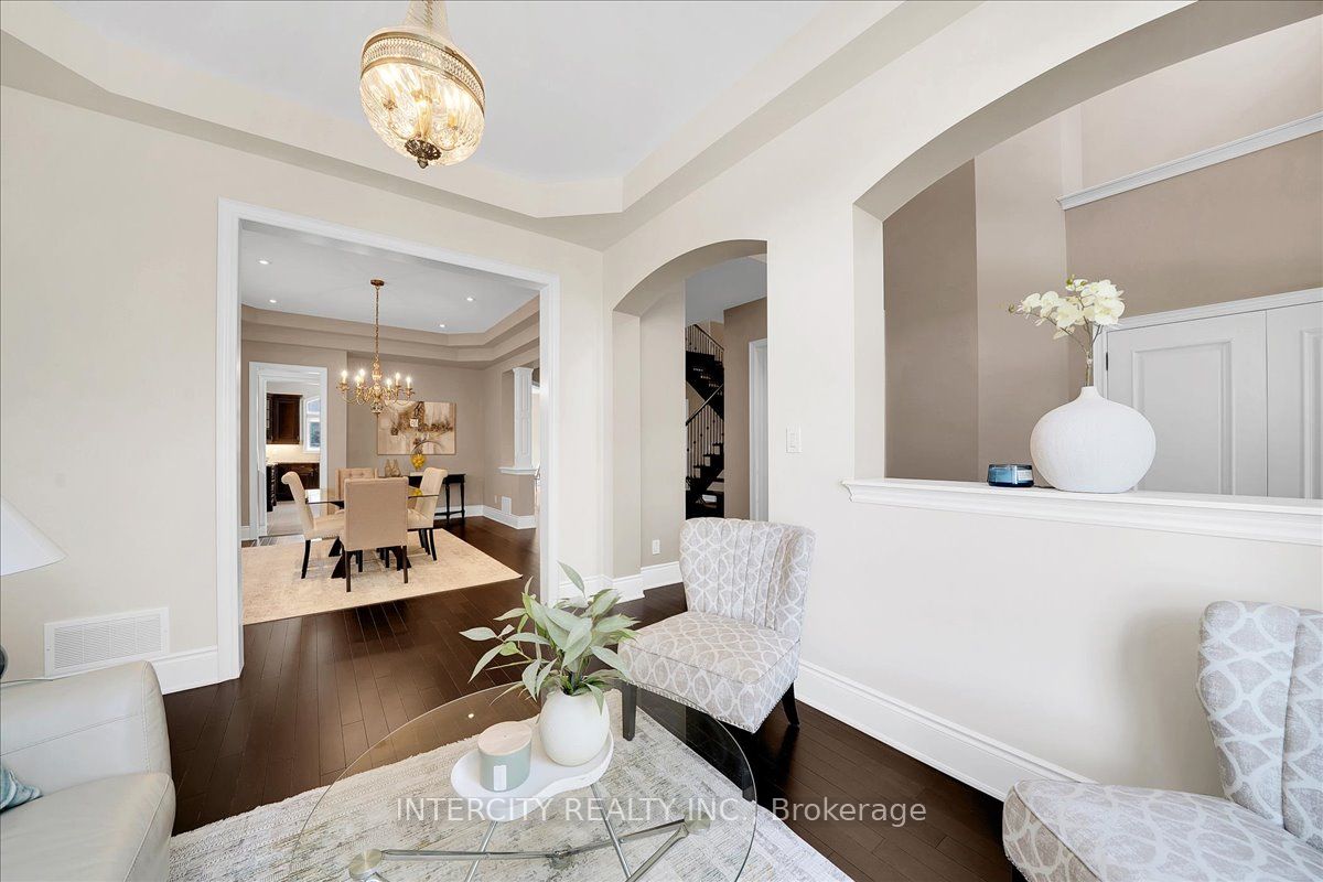 233 Carisbrooke Circle Property Photo 6