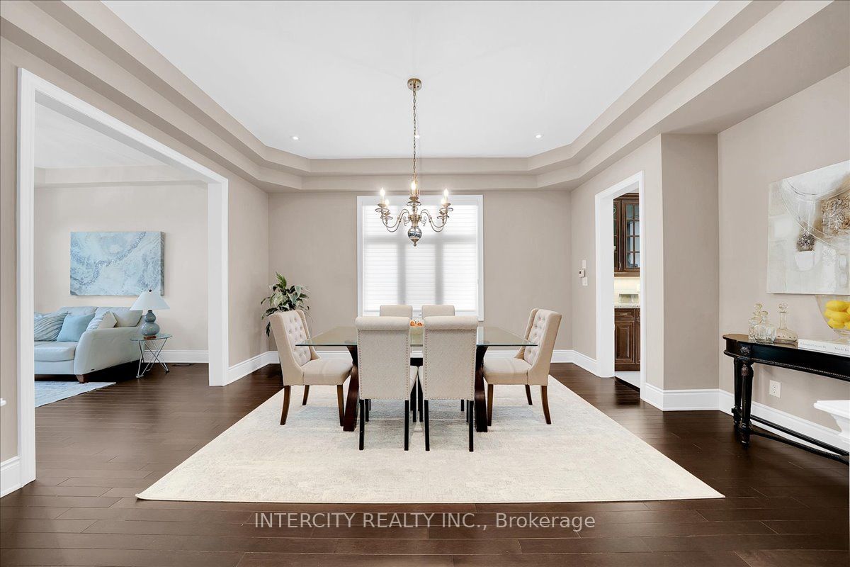 233 Carisbrooke Circle Property Photo 8