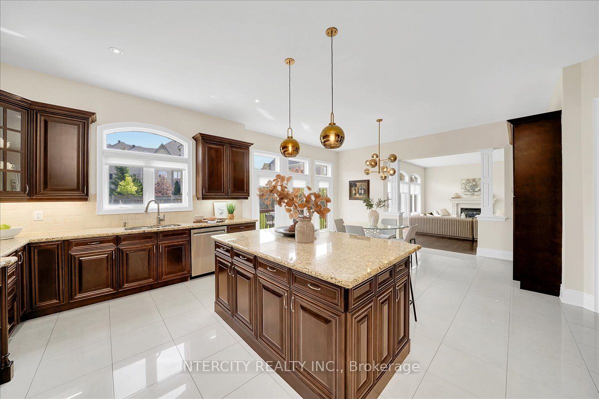 233 Carisbrooke Circle Property Photo 14