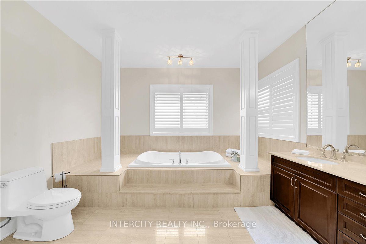 233 Carisbrooke Circle Property Photo 32