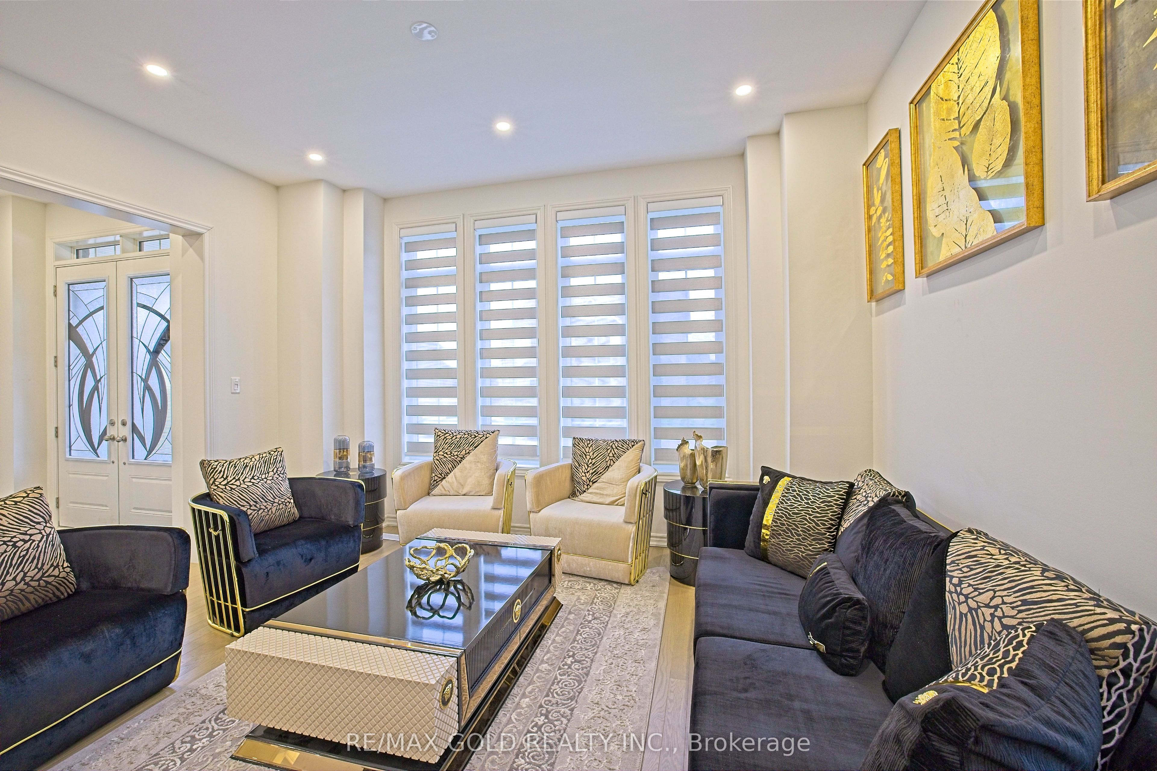 19 Marigold Boulevard Property Photo 8