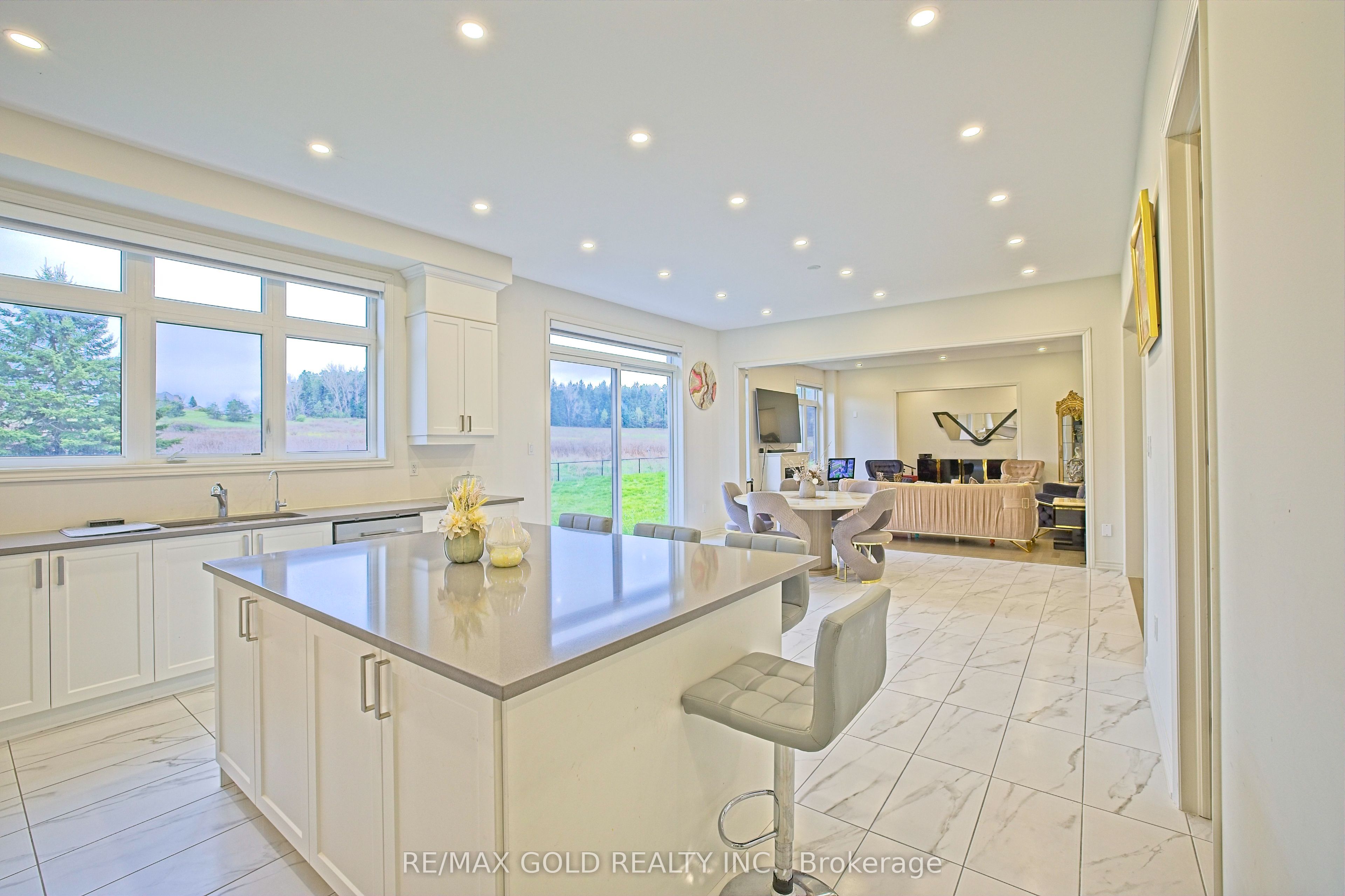 19 Marigold Boulevard Property Photo 19