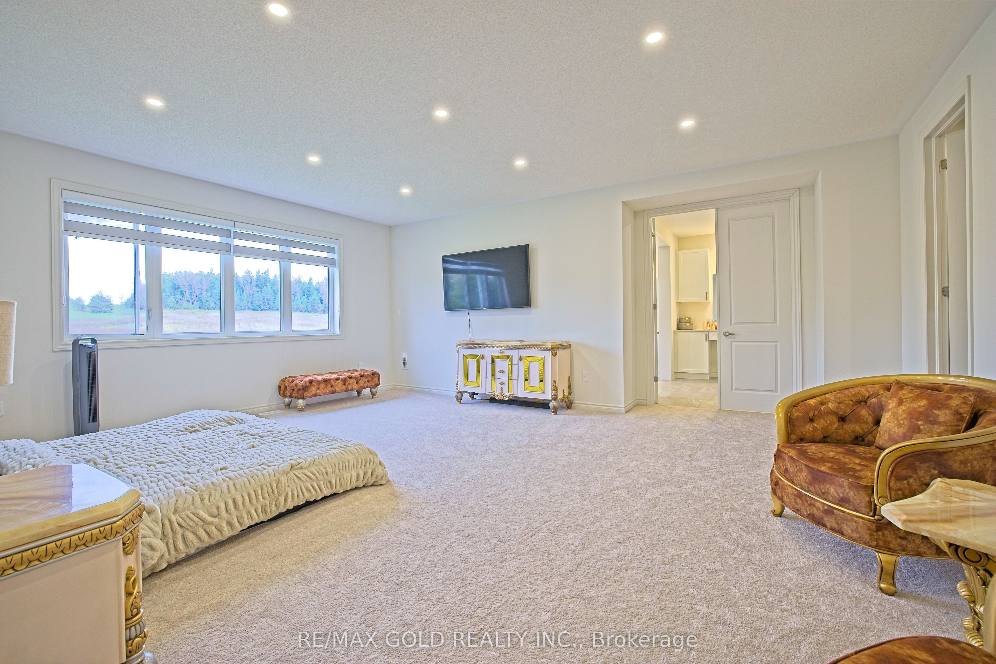 19 Marigold Boulevard Property Photo 31