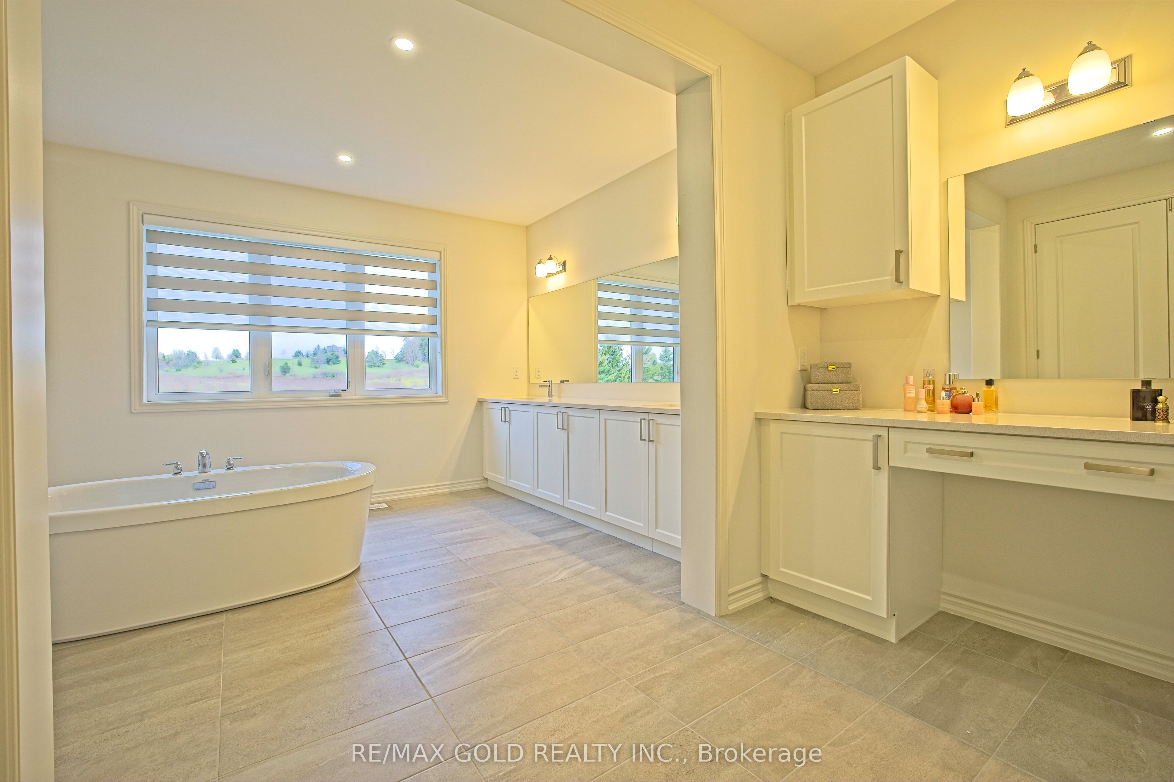 19 Marigold Boulevard Property Photo 33