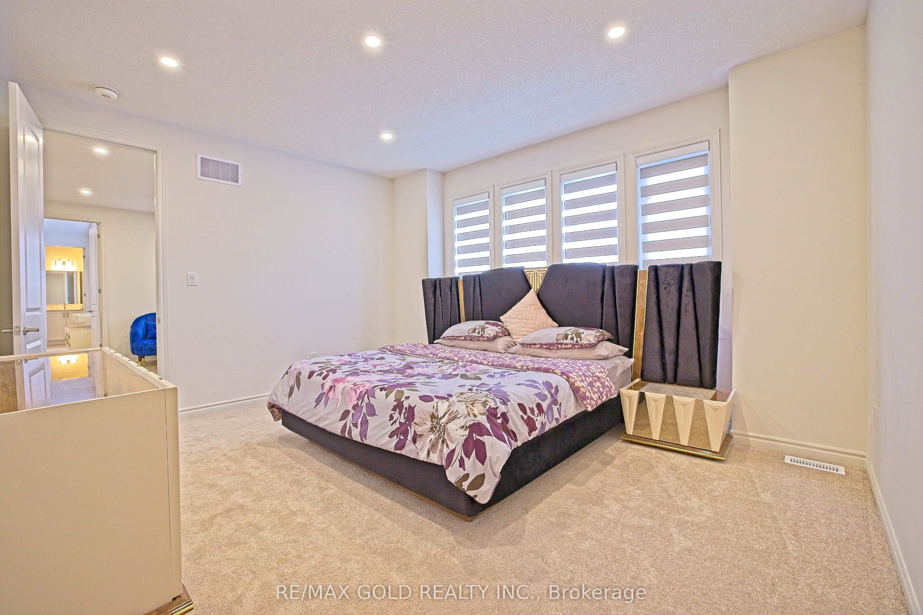 19 Marigold Boulevard Property Photo 39