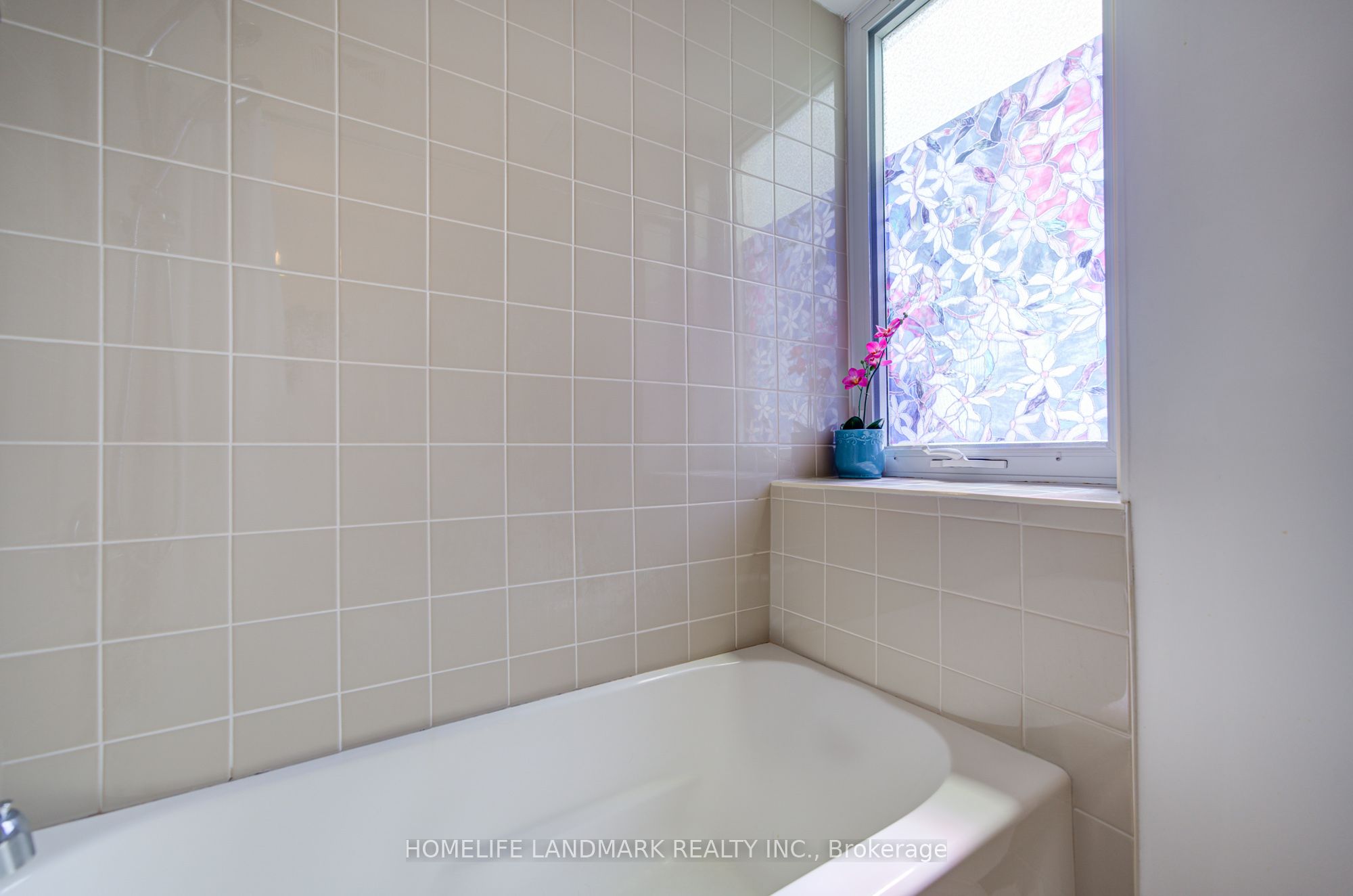 68 Main Street N 618 Property Photo 37