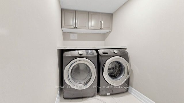 7440 Bathurst Street 512 Property Photo 19