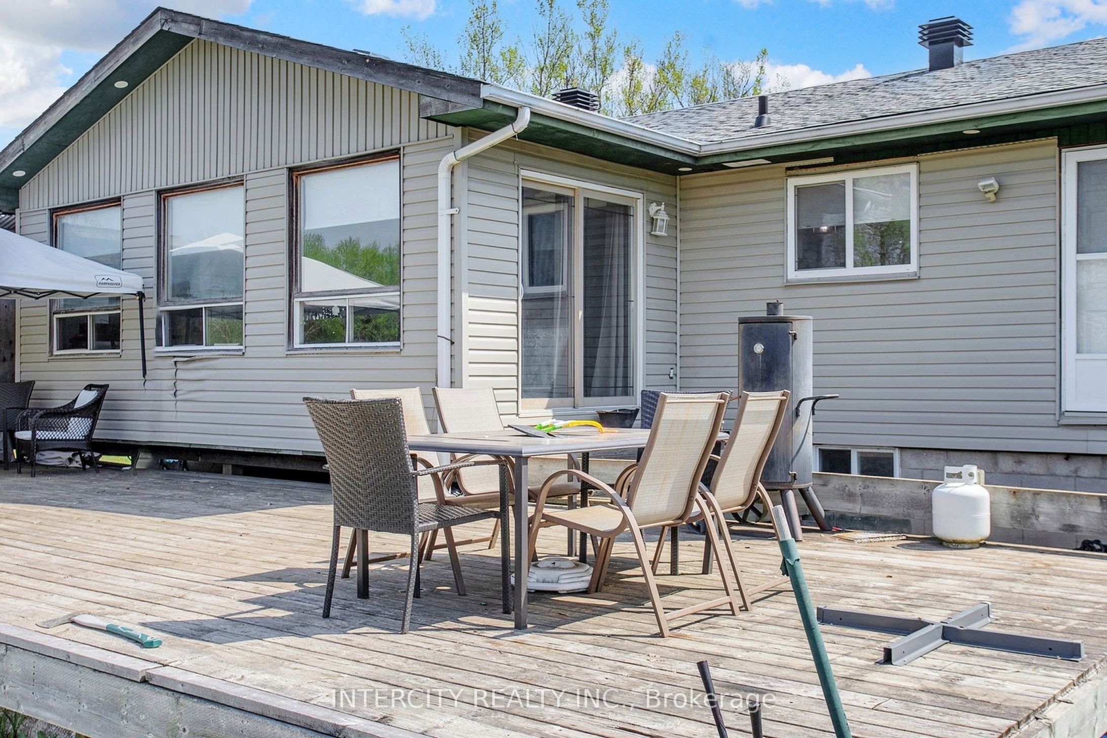 2076 15th Side Road Property Photo 42