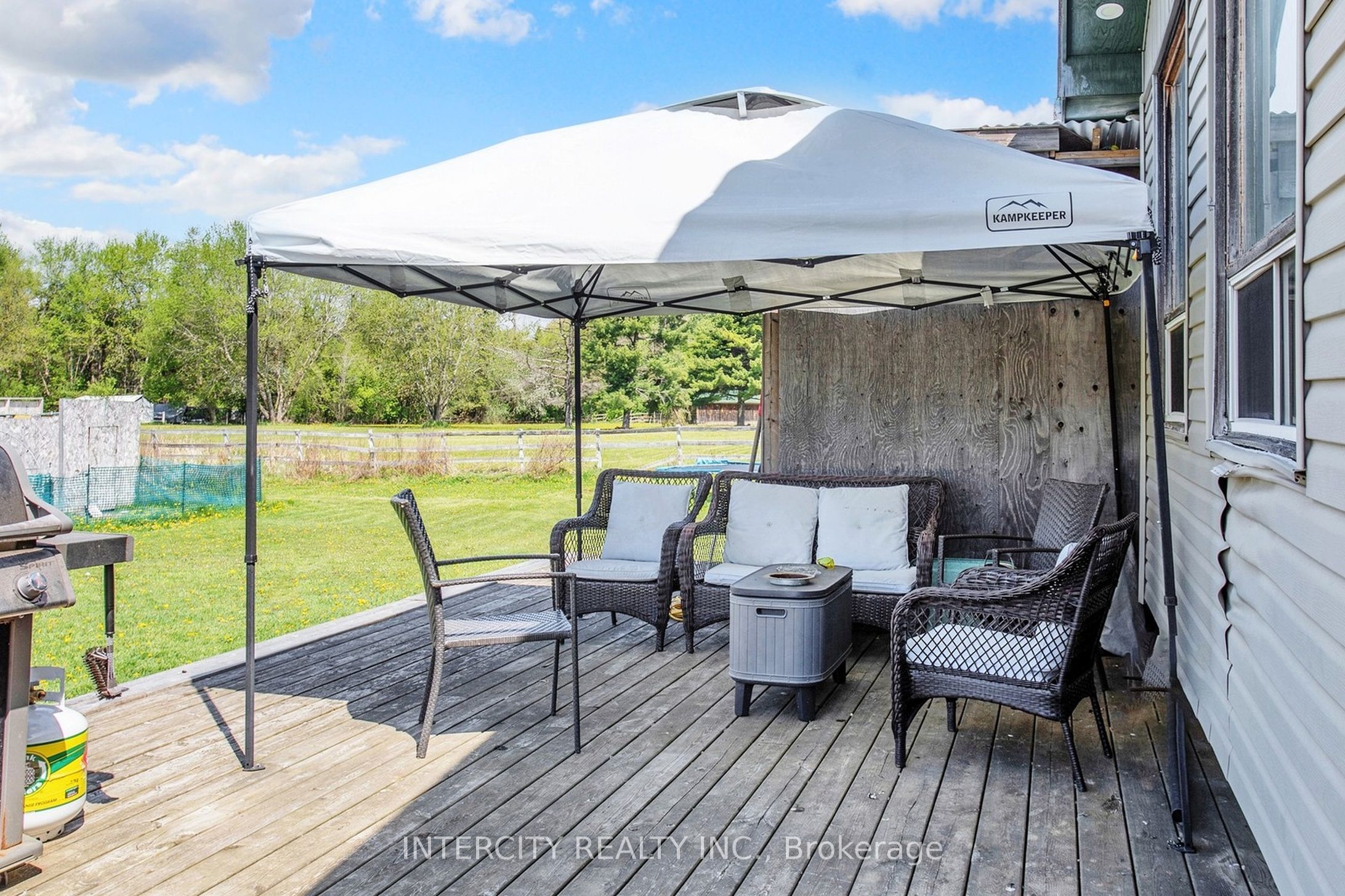 2076 15th Side Road Property Photo 44