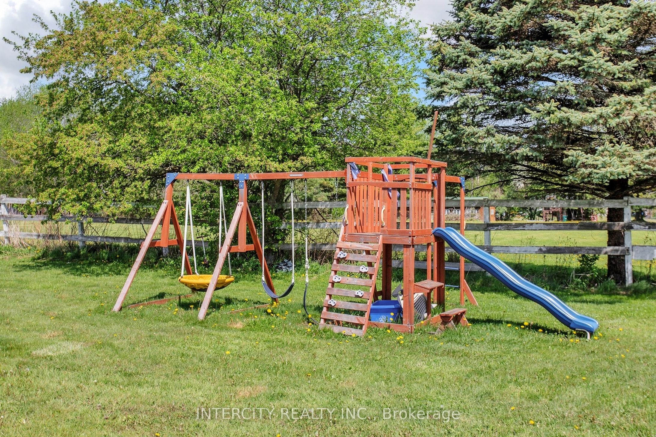2076 15th Side Road Property Photo 46