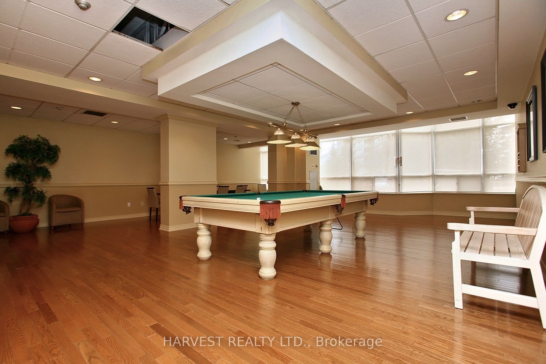 7 Townsgate Drive 1402 Property Photo 32