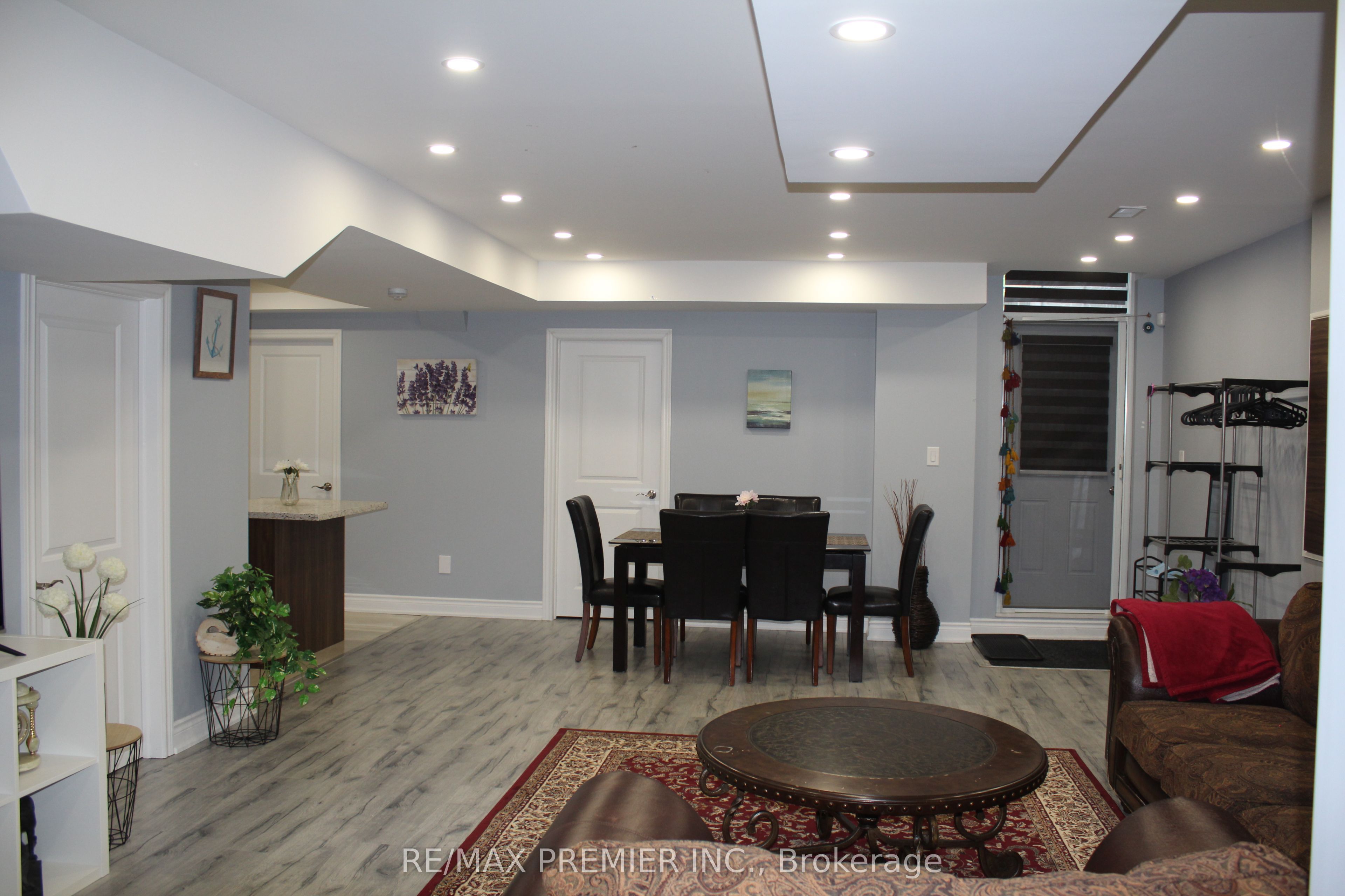 122 Garyscholl Road Bsmt Property Photo 5