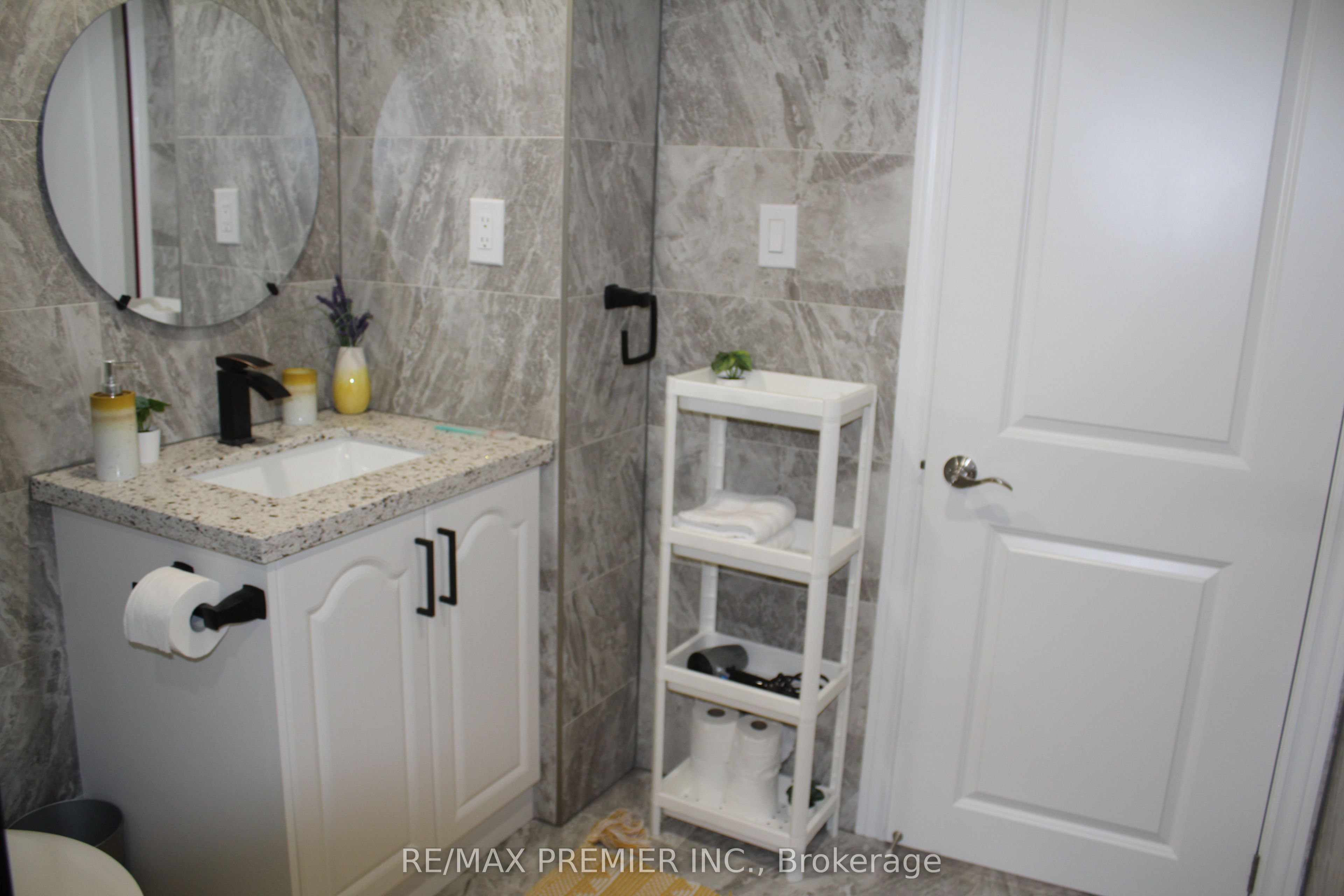 122 Garyscholl Road Bsmt Property Photo 12