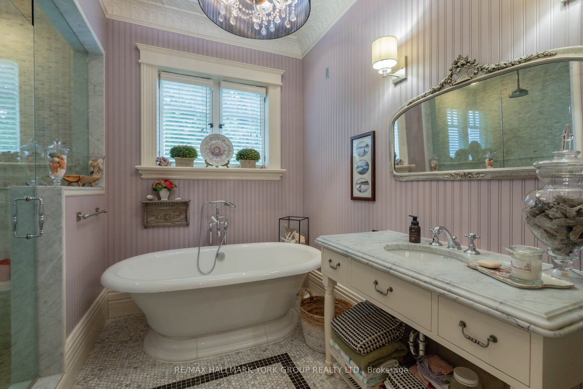 736 Lake Drive N Property Photo 36