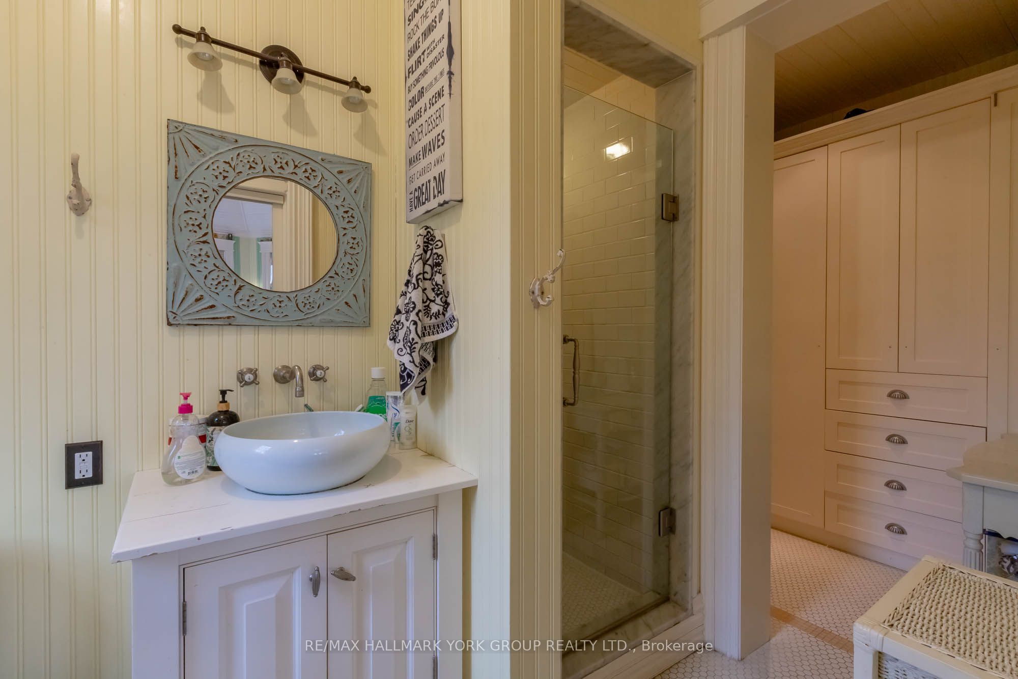 736 Lake Drive N Property Photo 46