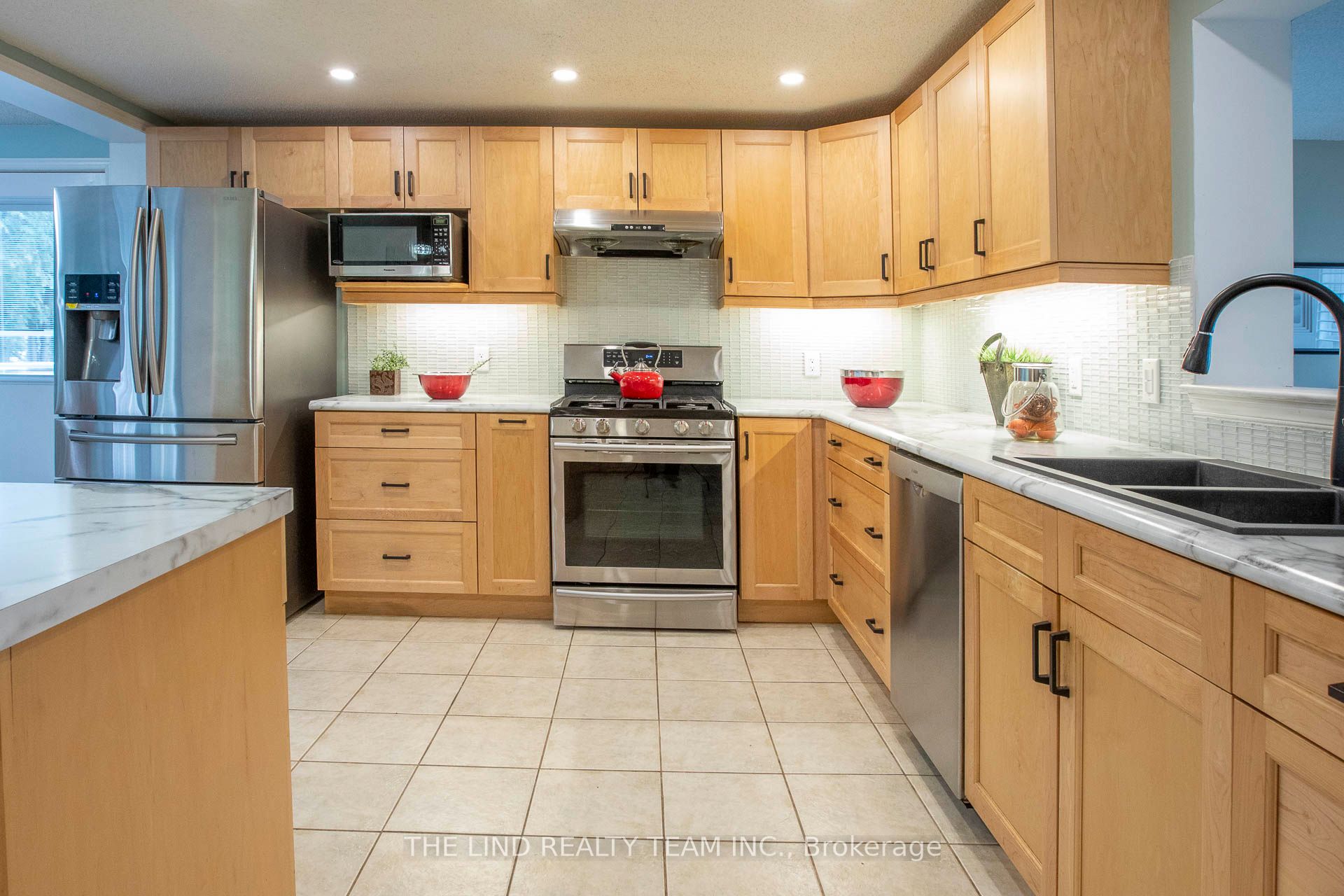 272 Jeff Smith Court Property Photo 8