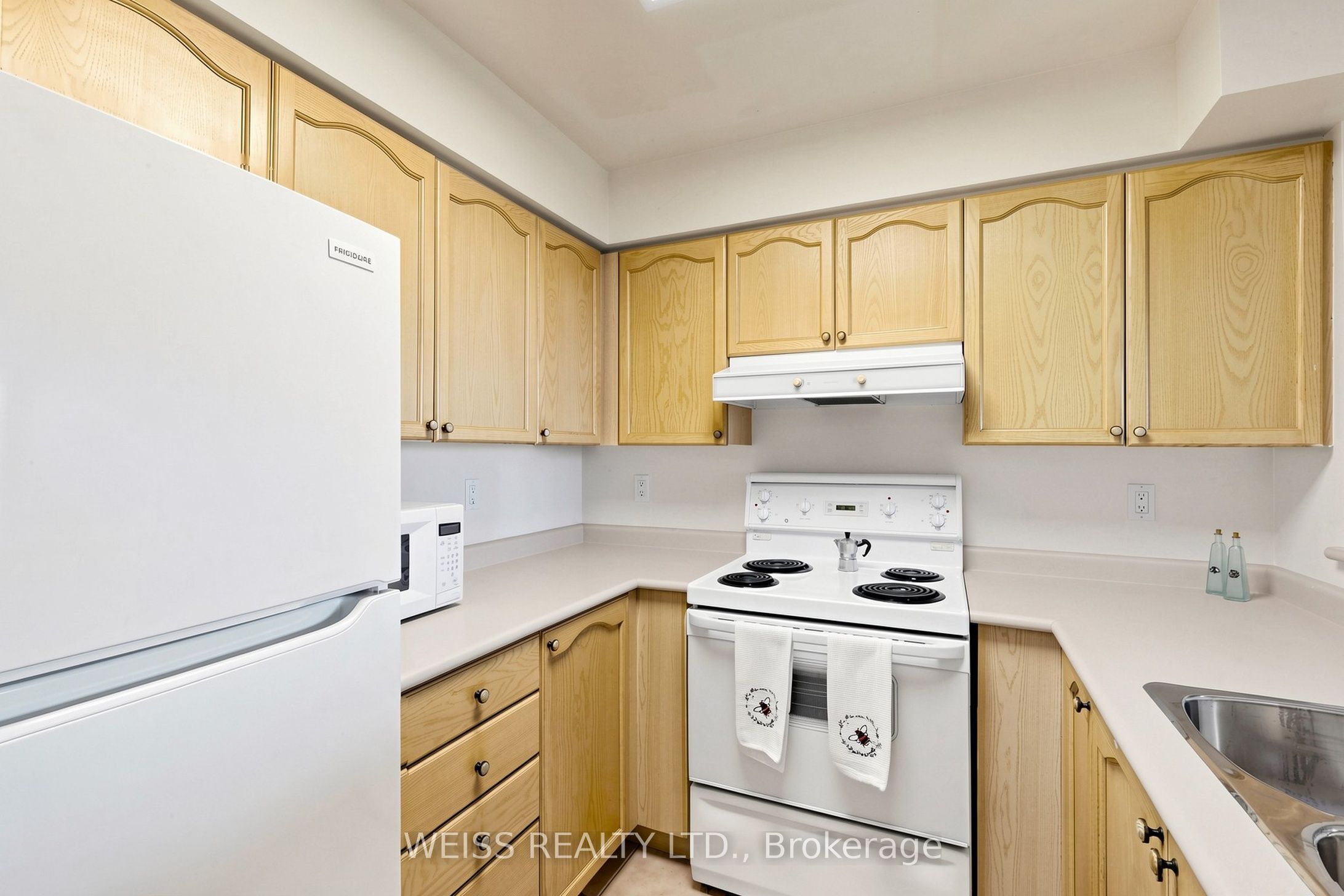 5 Emerald Lane 710 Property Photo 12