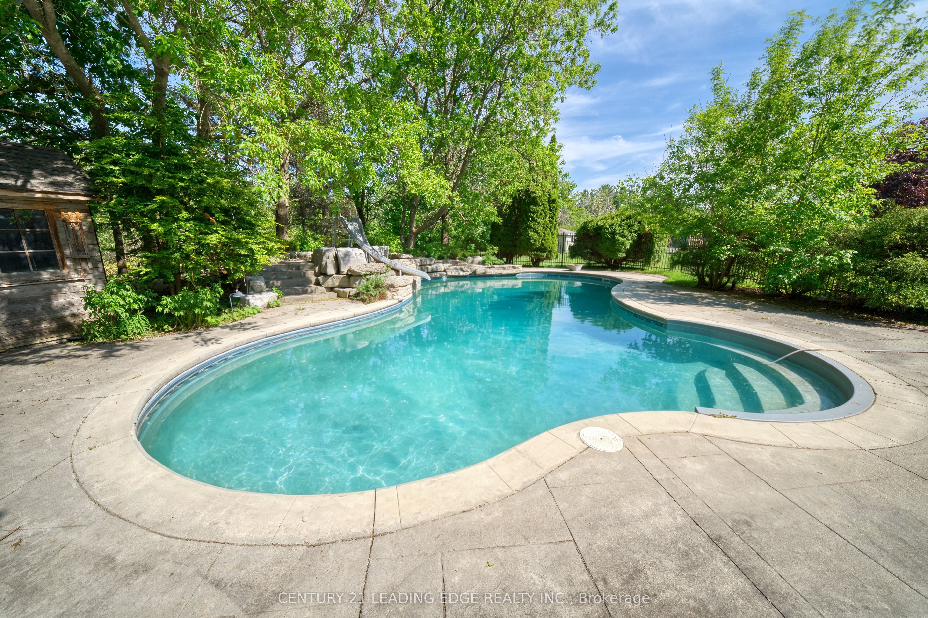 15 Upper Ridge Court Property Photo 44