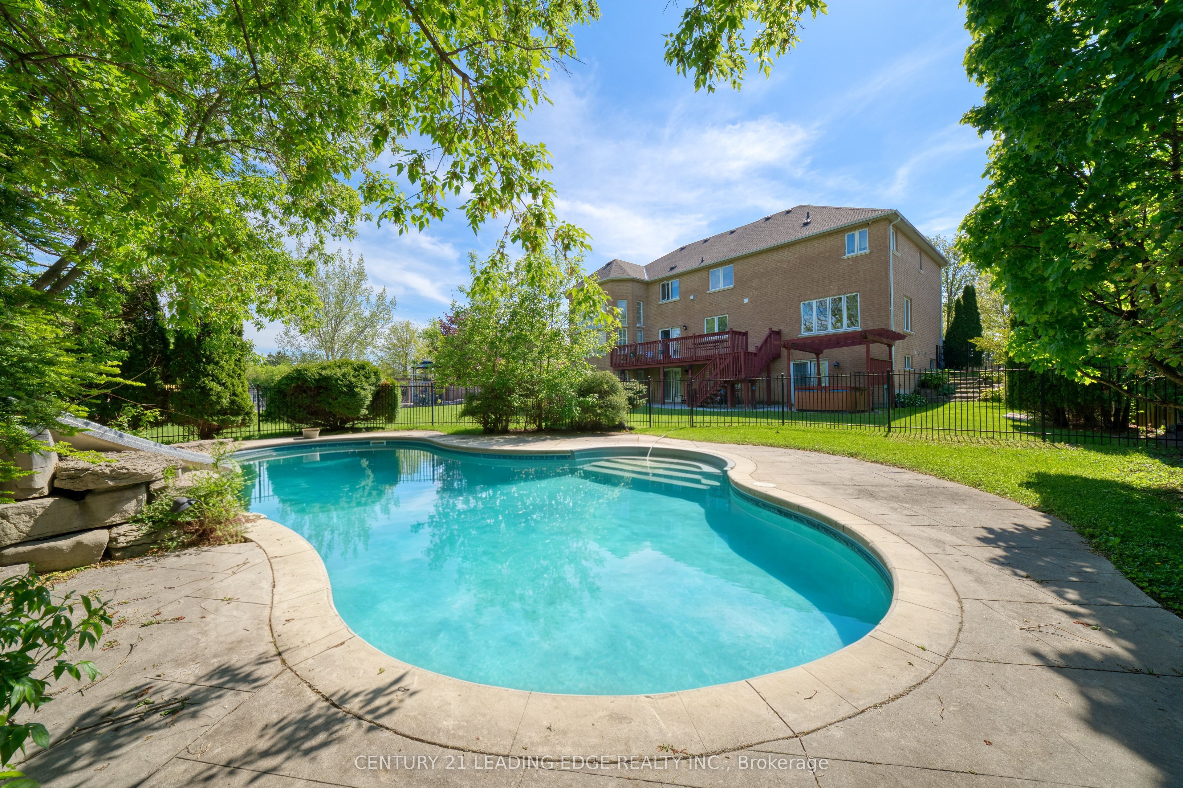 15 Upper Ridge Court Property Photo 45