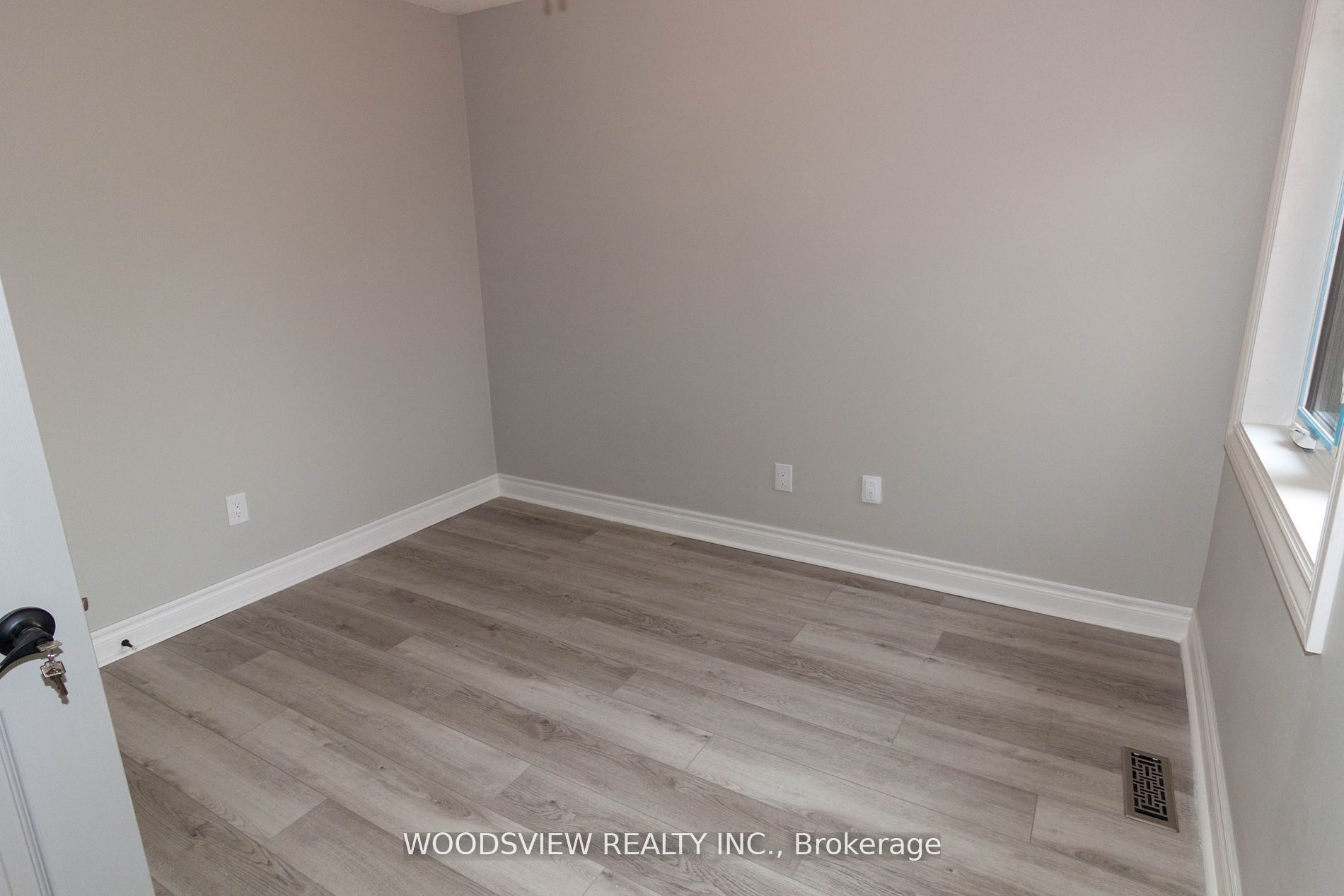 52 Rush Road (main &upper Floor) Property Photo 10