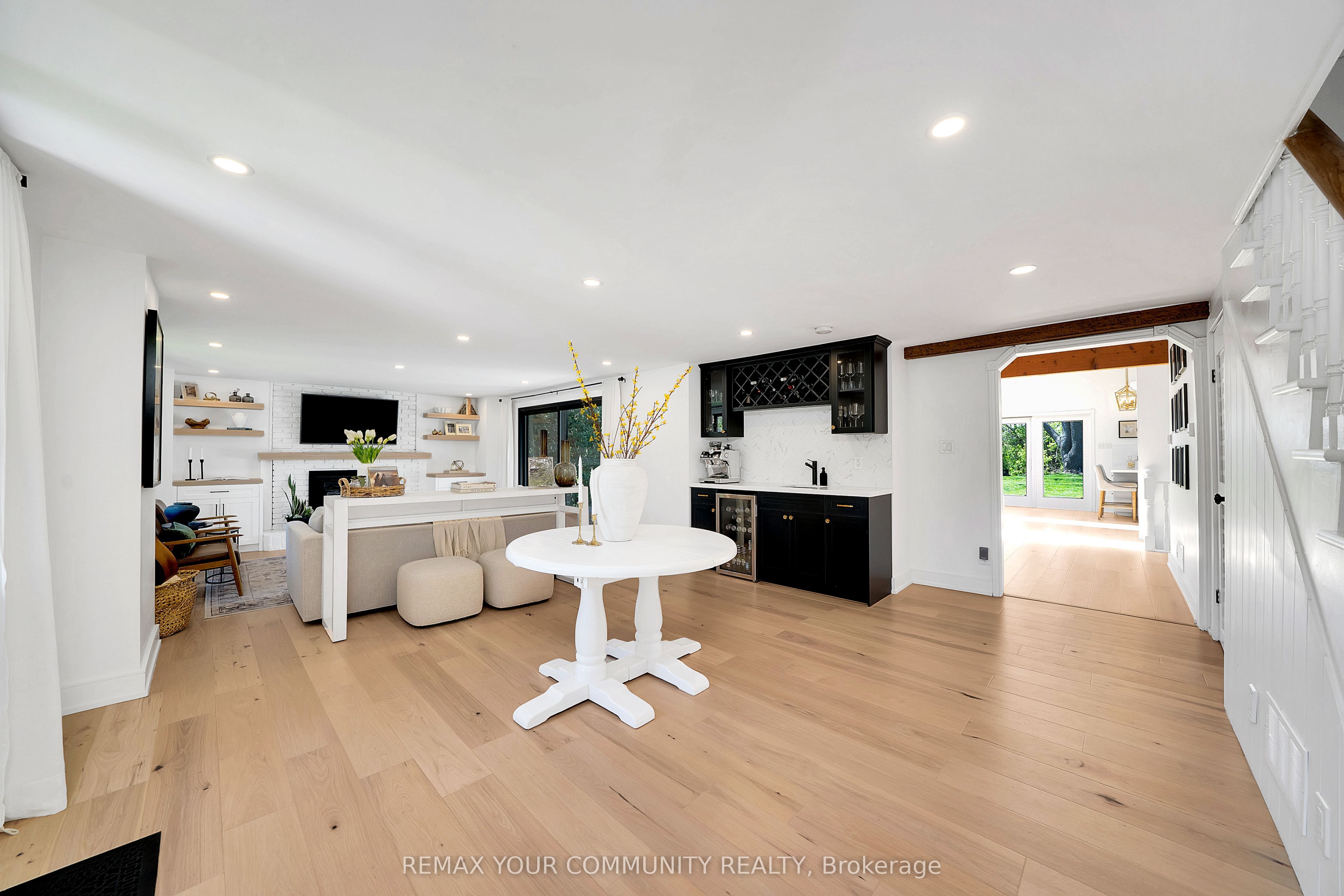 12768 Weston Road Property Photo 6