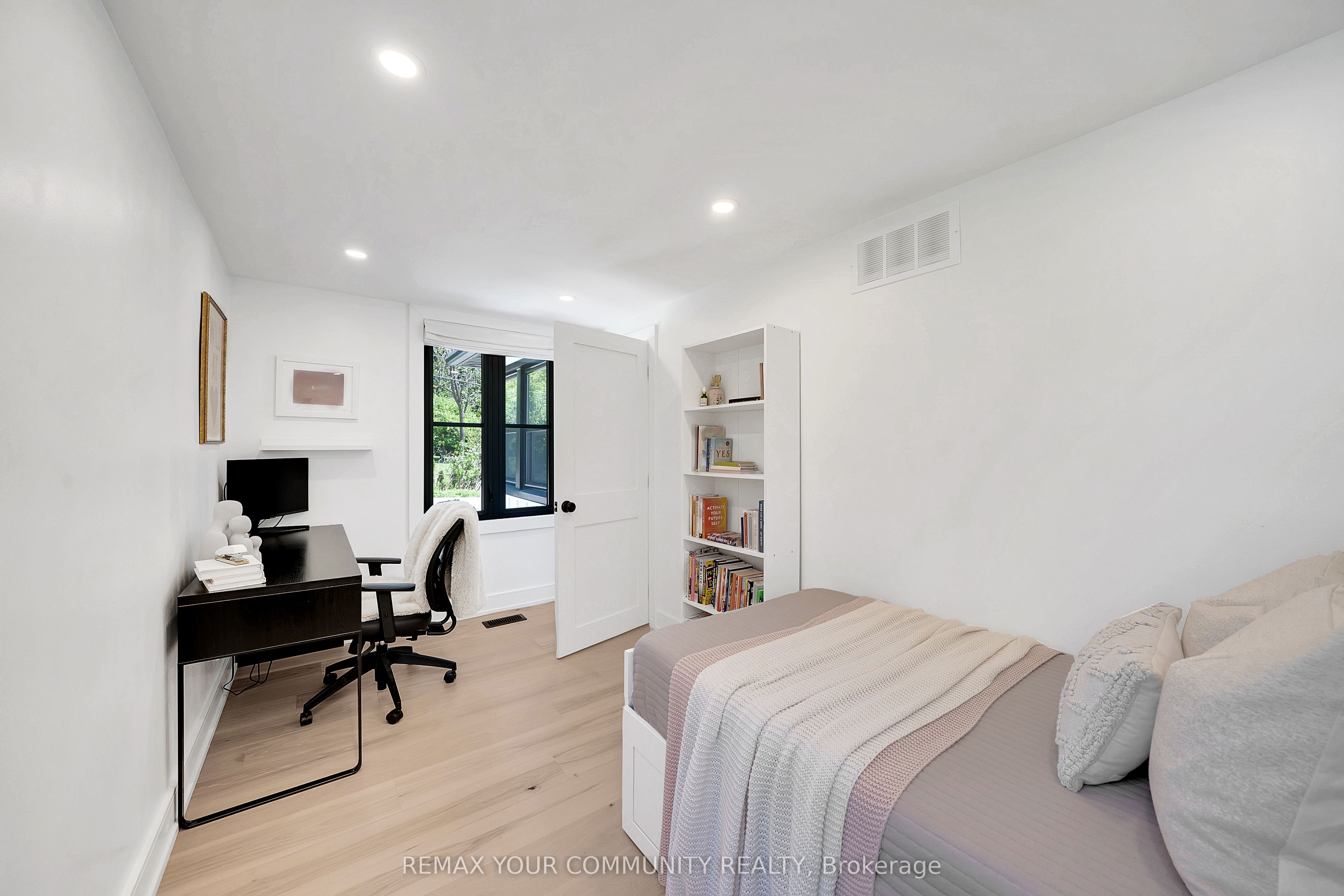 12768 Weston Road Property Photo 24