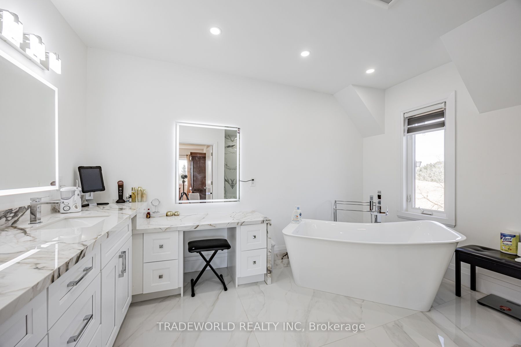 8805 Highway 9 Property Photo 14