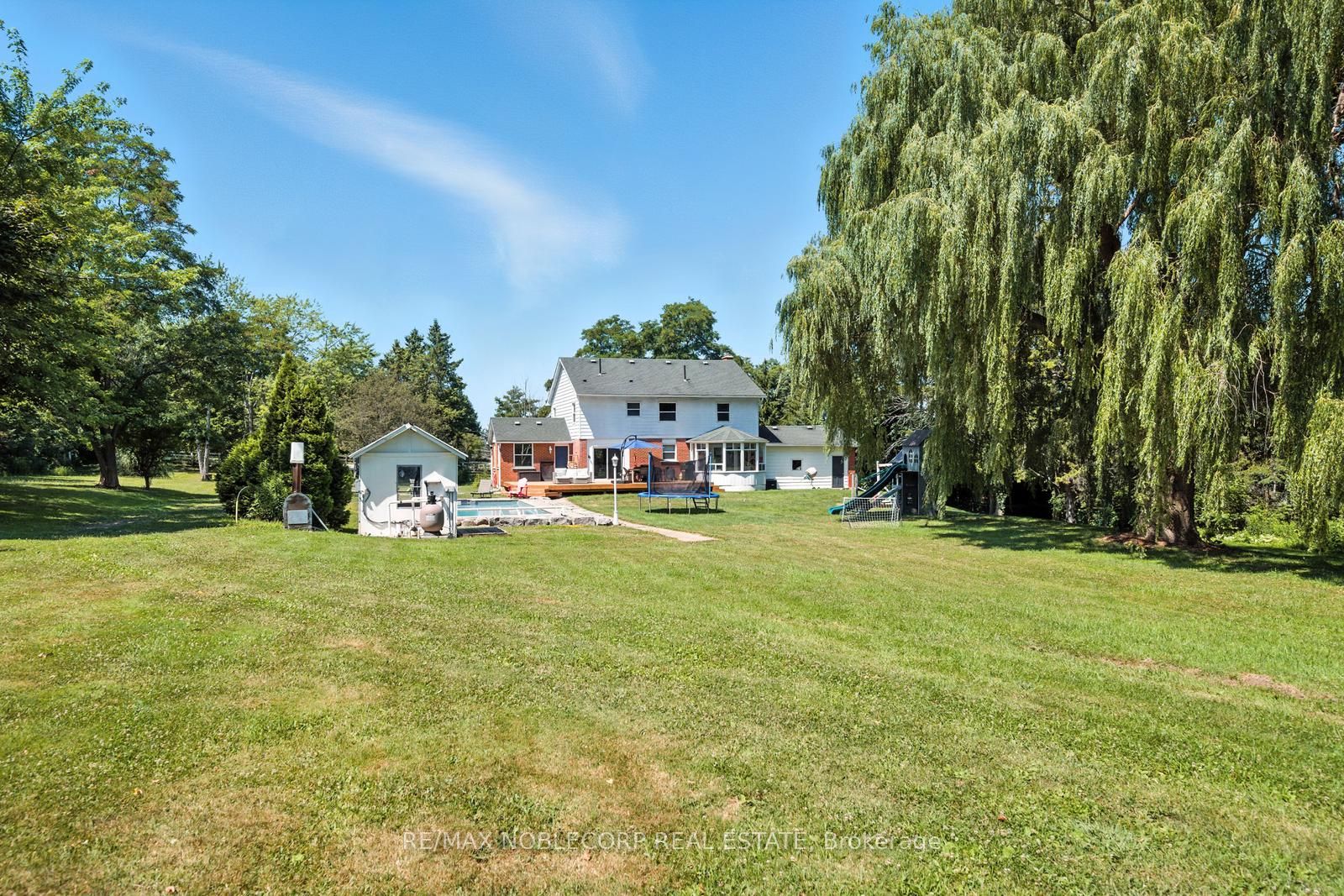 2037 15th Side Road Property Photo 46