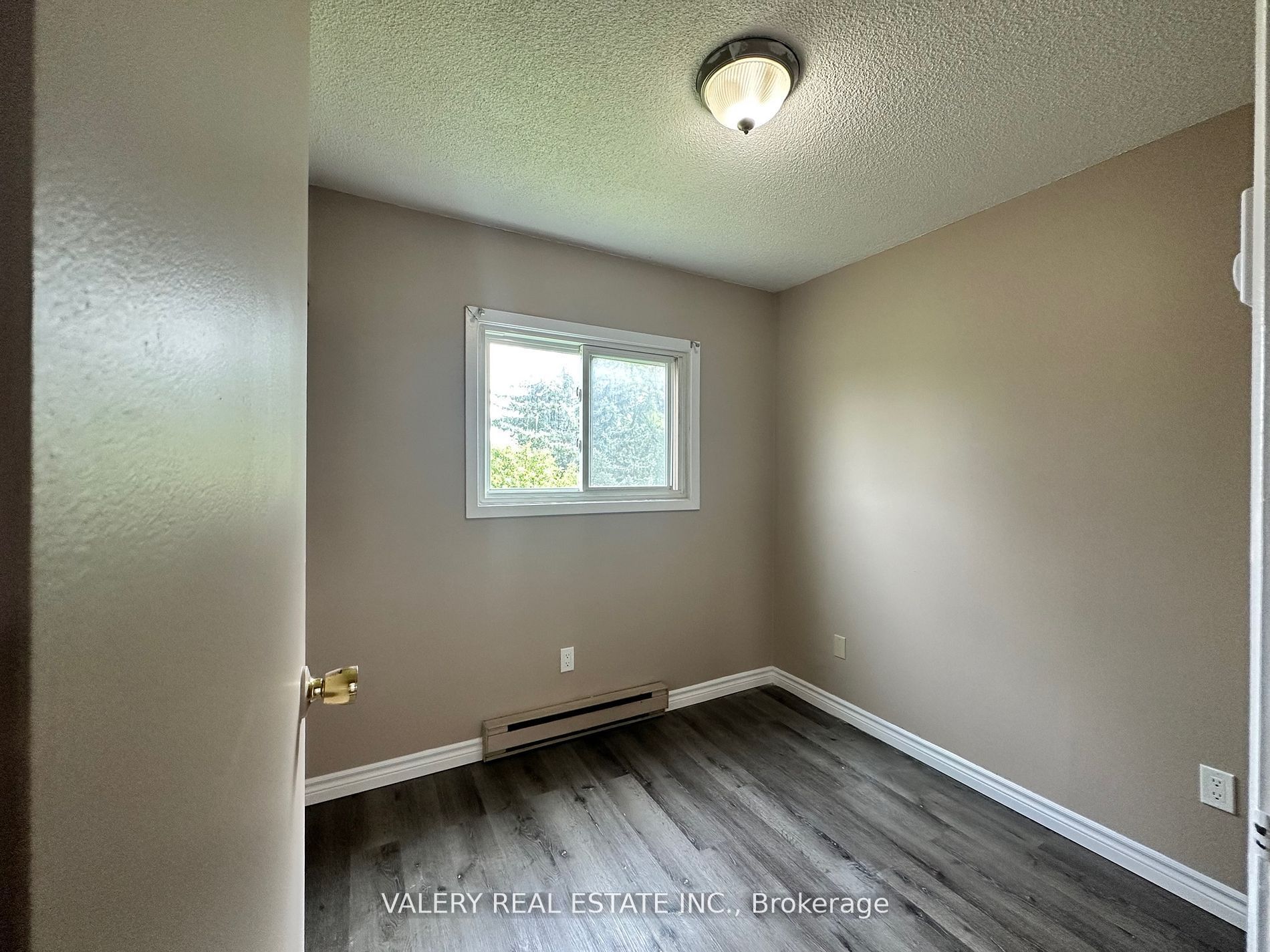 9 Lowdnes Avenue 9 Property Photo 2