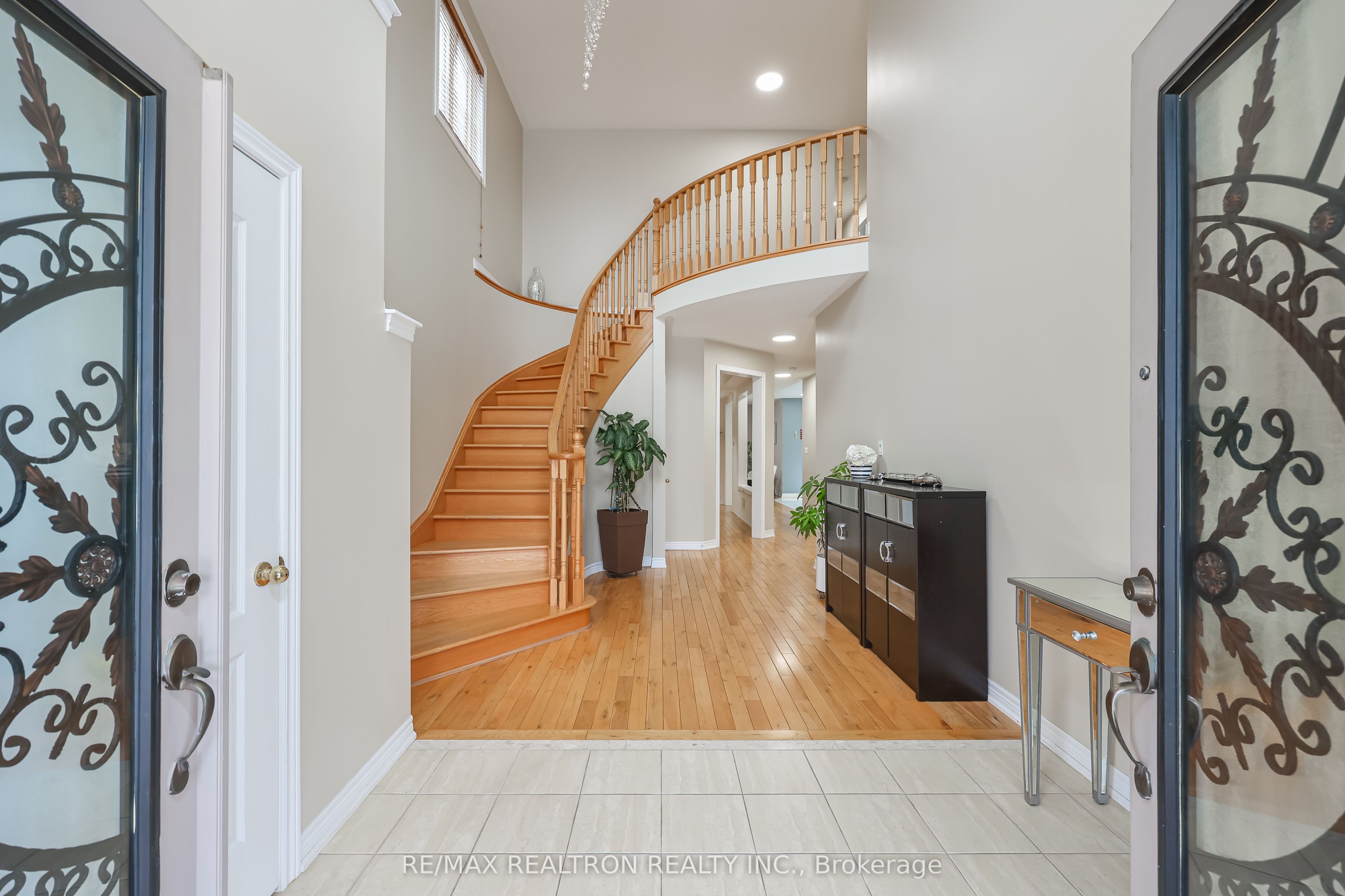 16 Mckenzie Way Property Photo 2