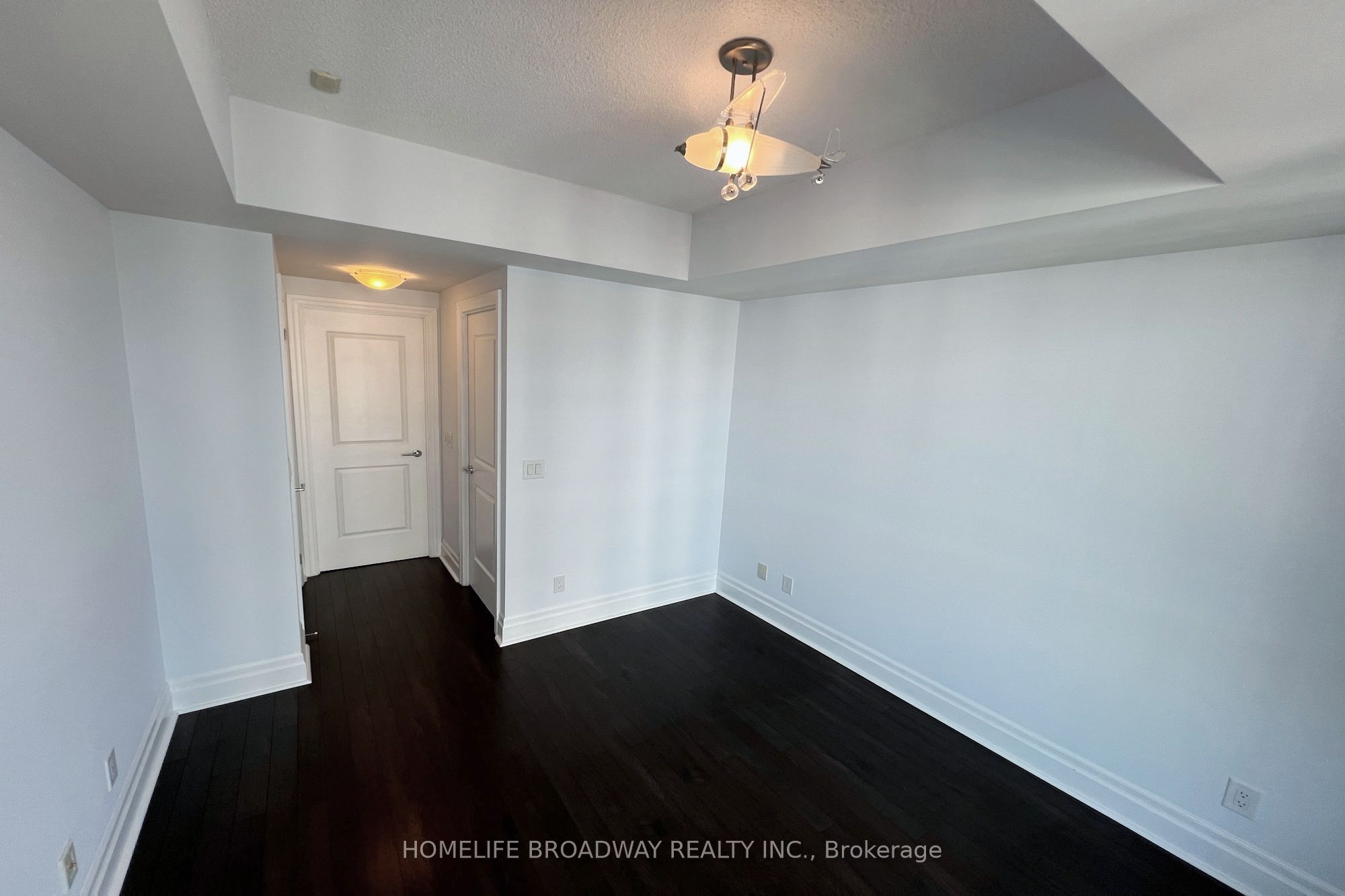 1 Upper Duke Crescent 806 Property Photo 14