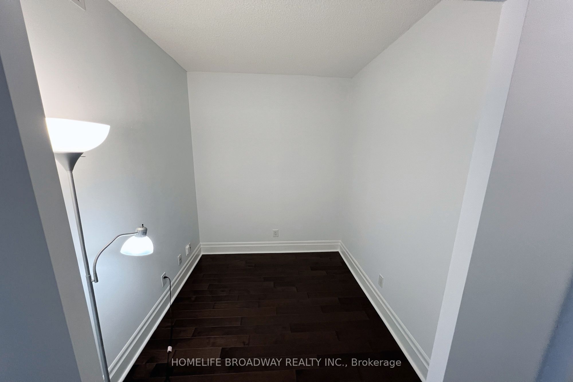 1 Upper Duke Crescent 806 Property Photo 17
