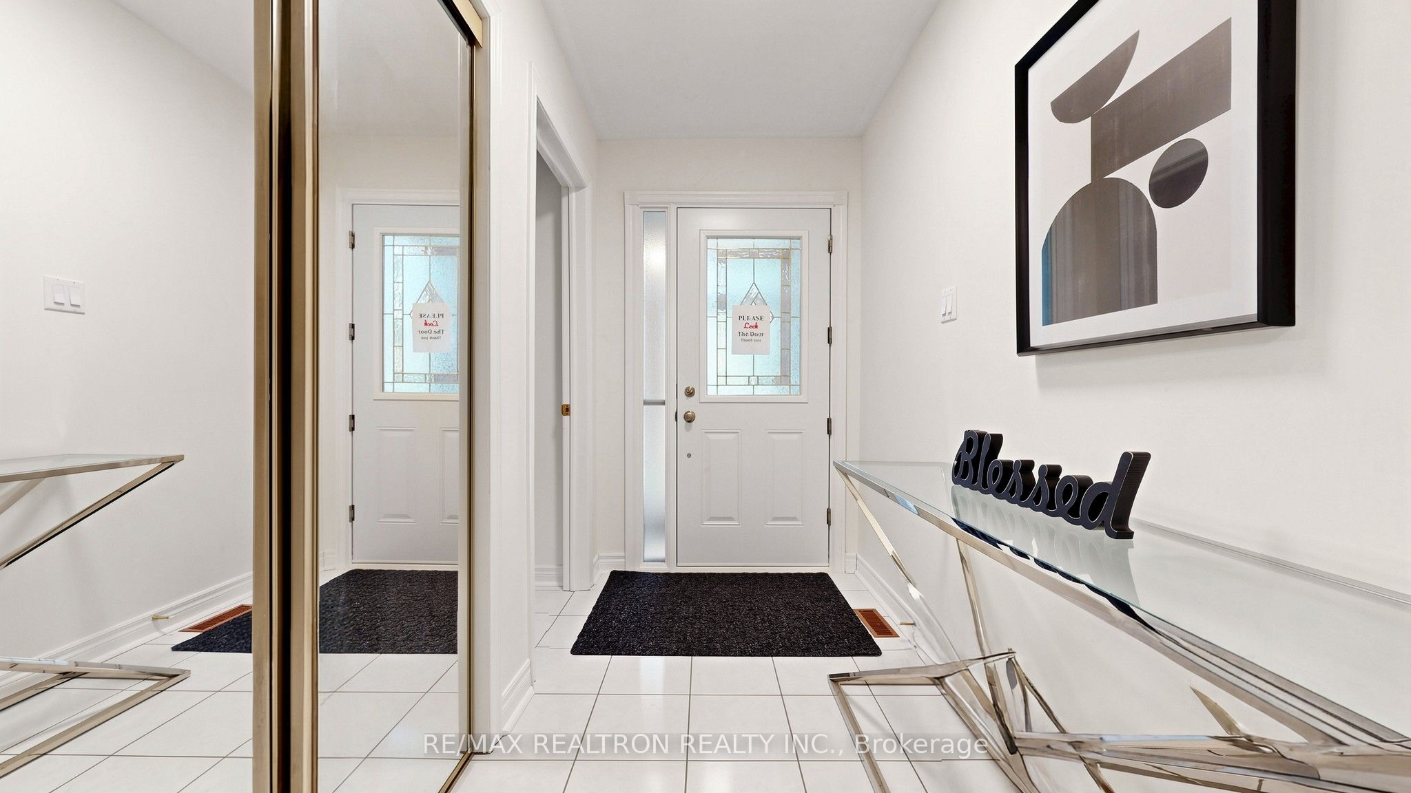 6 Loyal Blue Crescent Property Photo 3