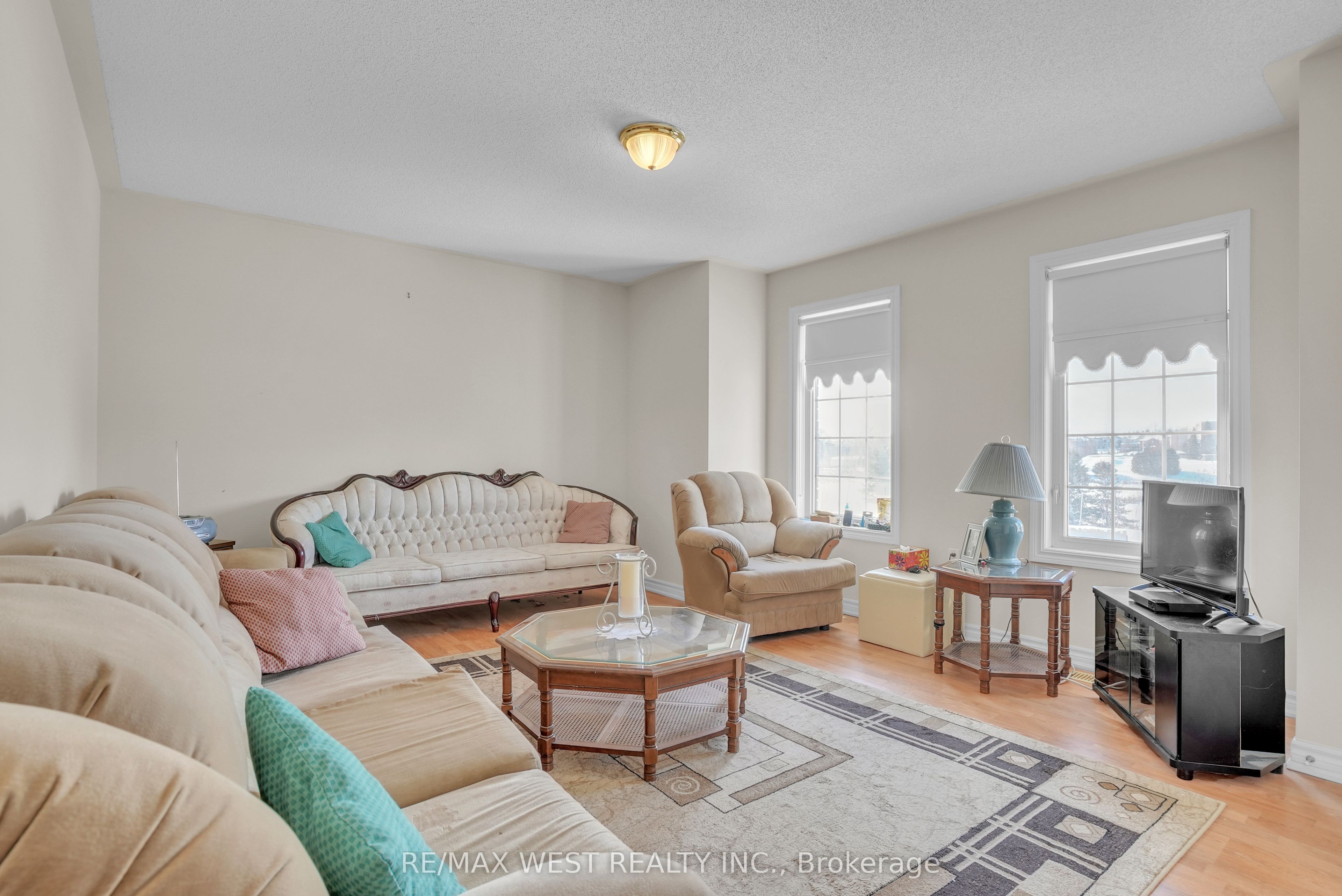 503 Simcoe Road Property Photo 7