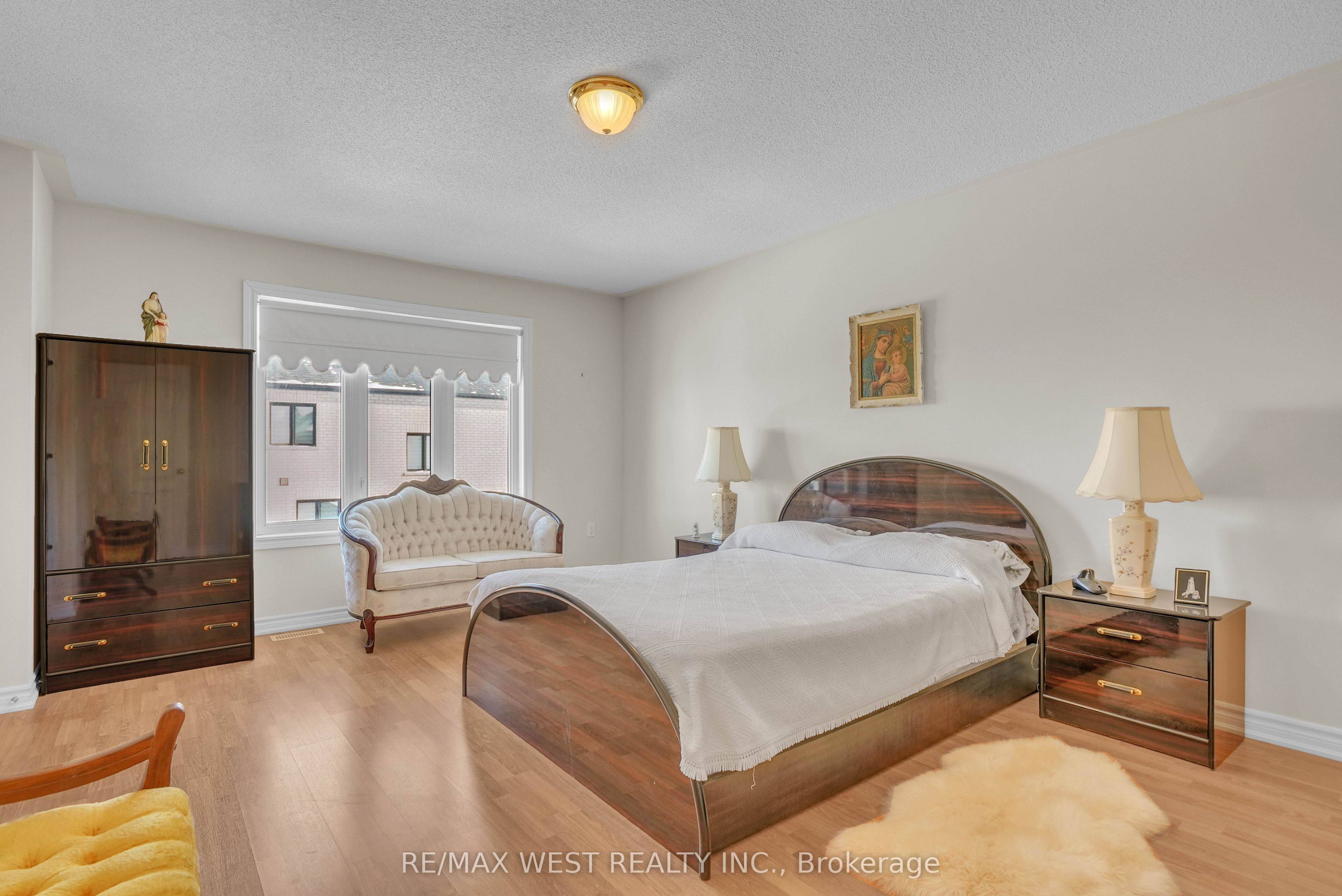 503 Simcoe Road Property Photo 9